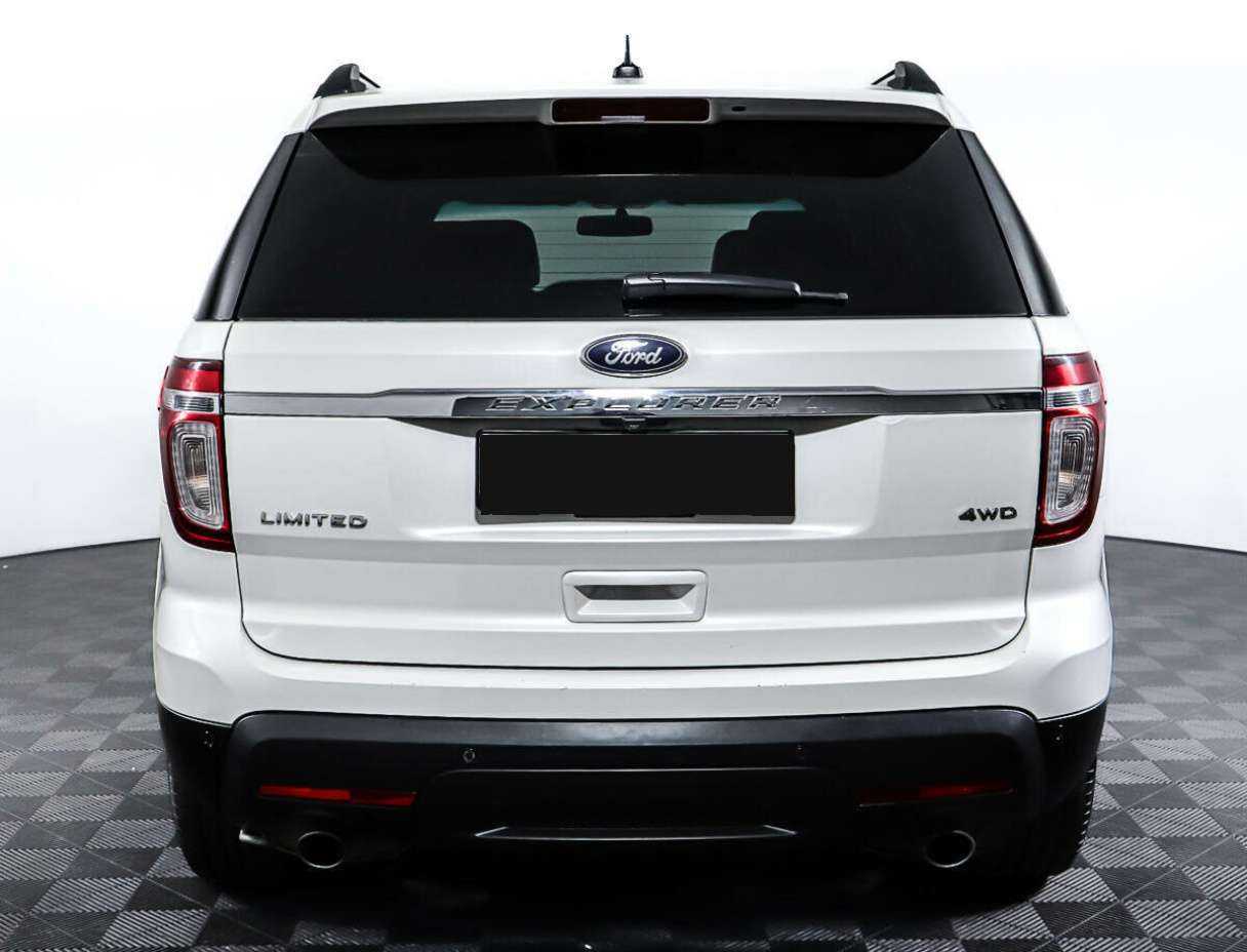 Ford Explorer с пробегом — 2012 год. Фото: #5