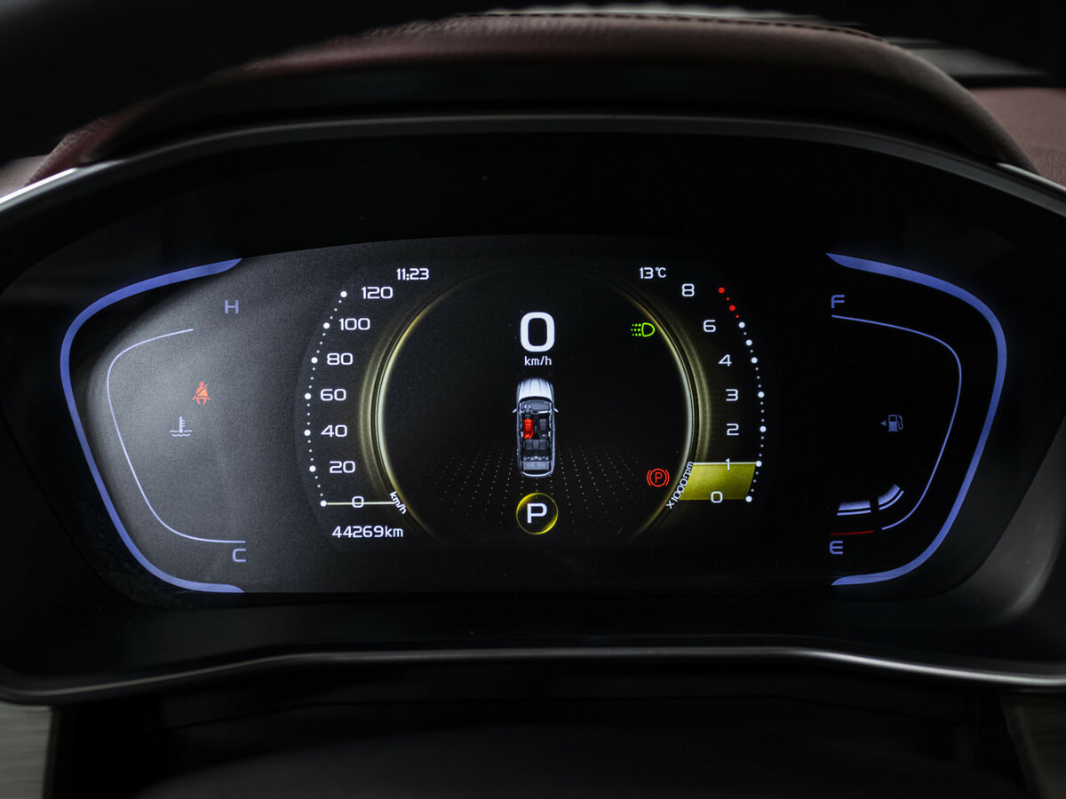 Geely Coolray с пробегом — 2022 год. Фото: #9