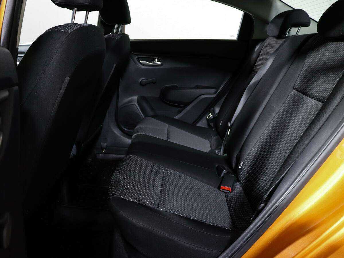 Kia Rio с пробегом — 2017 год. Фото: #7