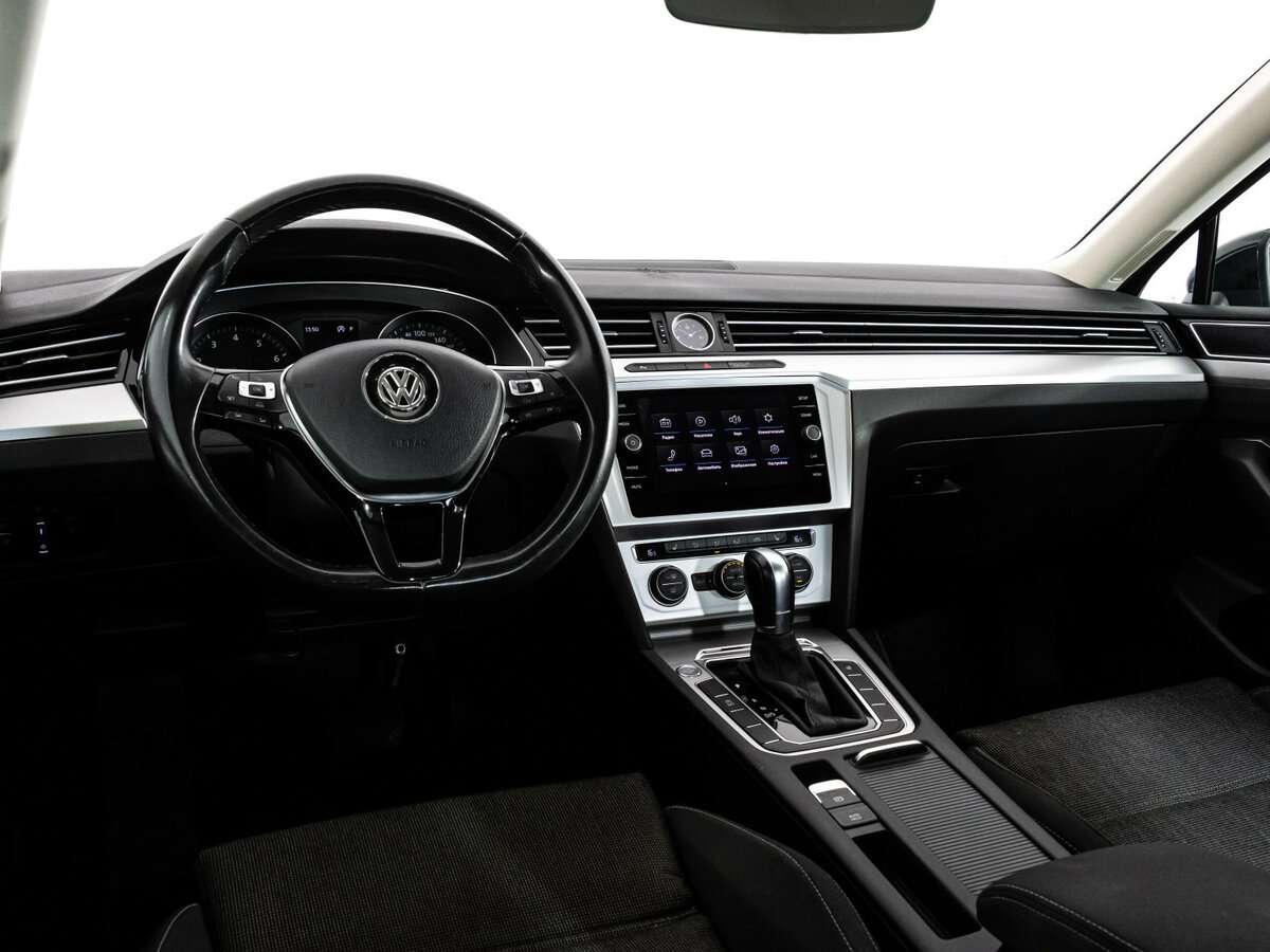 Volkswagen Passat с пробегом — 2018 год. Фото: #9
