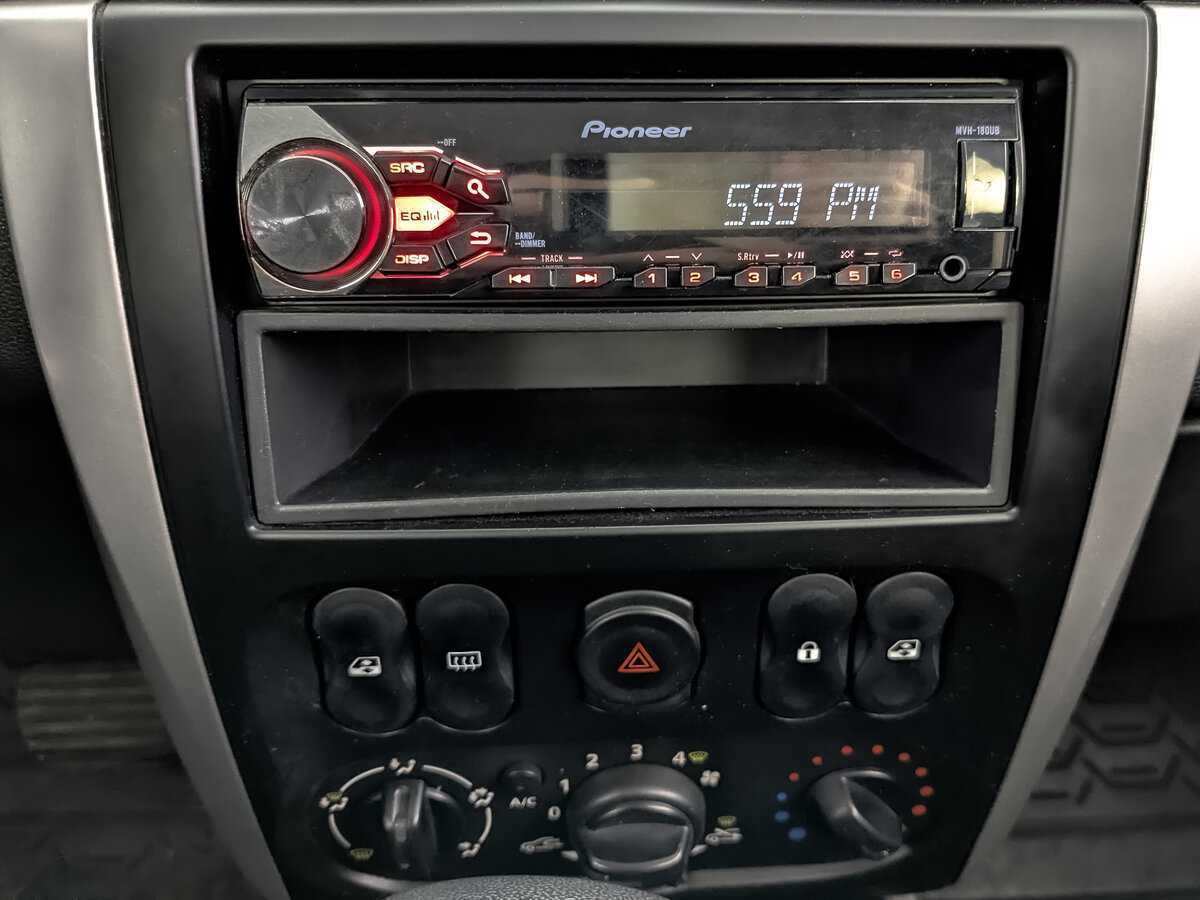 Nissan Almera с пробегом — 2015 год. Фото: #12