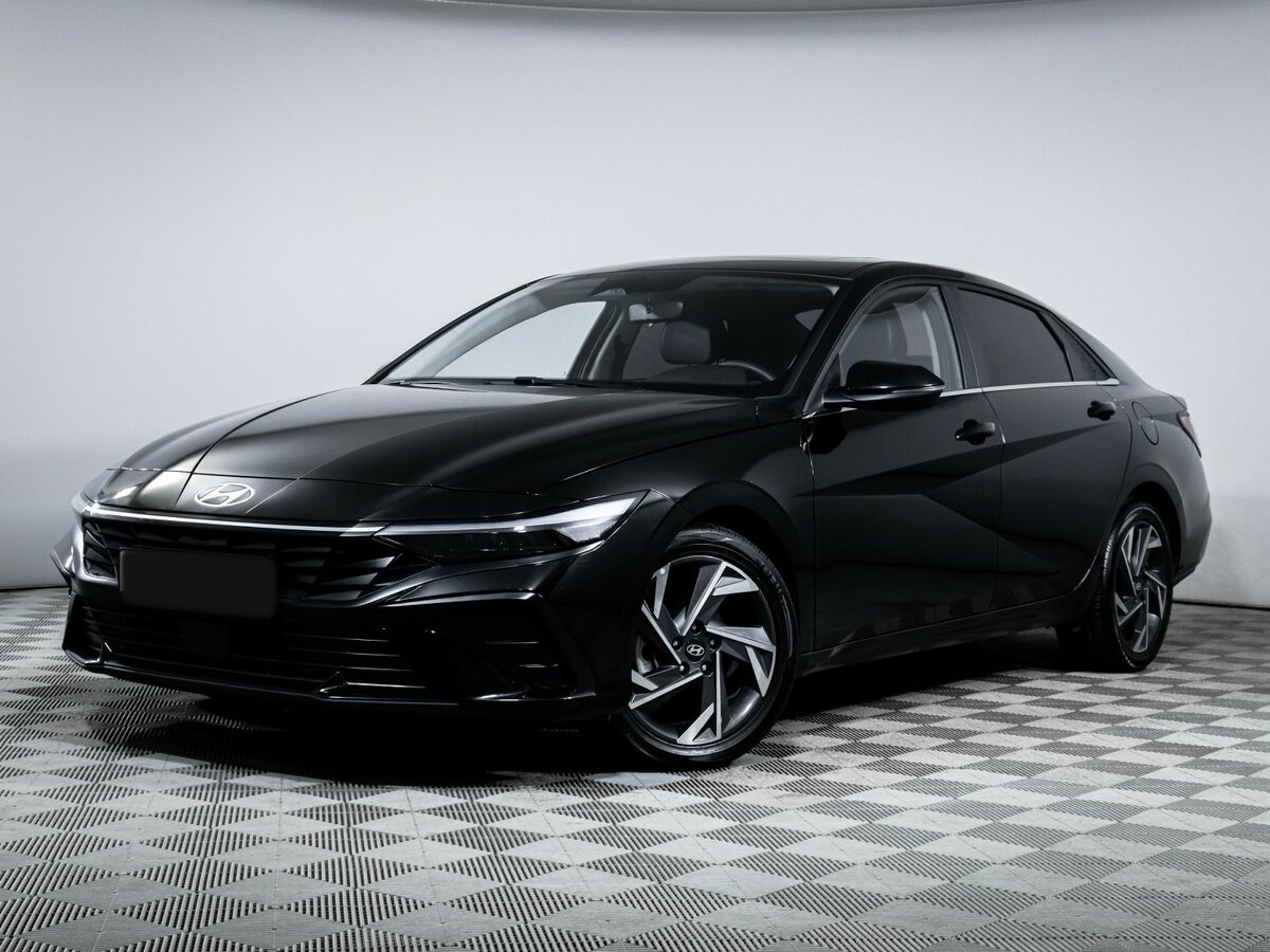 Hyundai Elantra с пробегом — 2023 год. Посмотреть фото