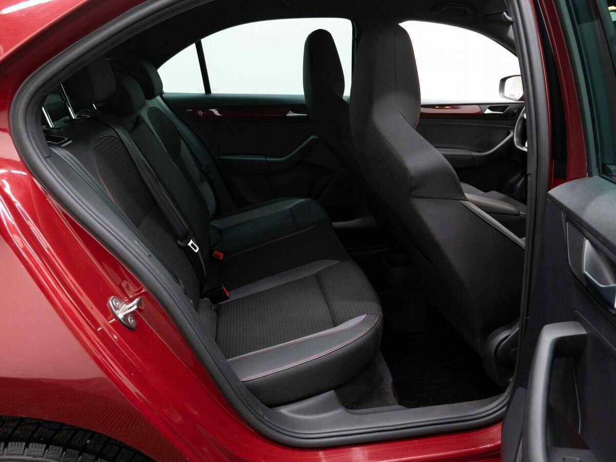 Volkswagen Polo с пробегом — 2021 год. Фото: #10