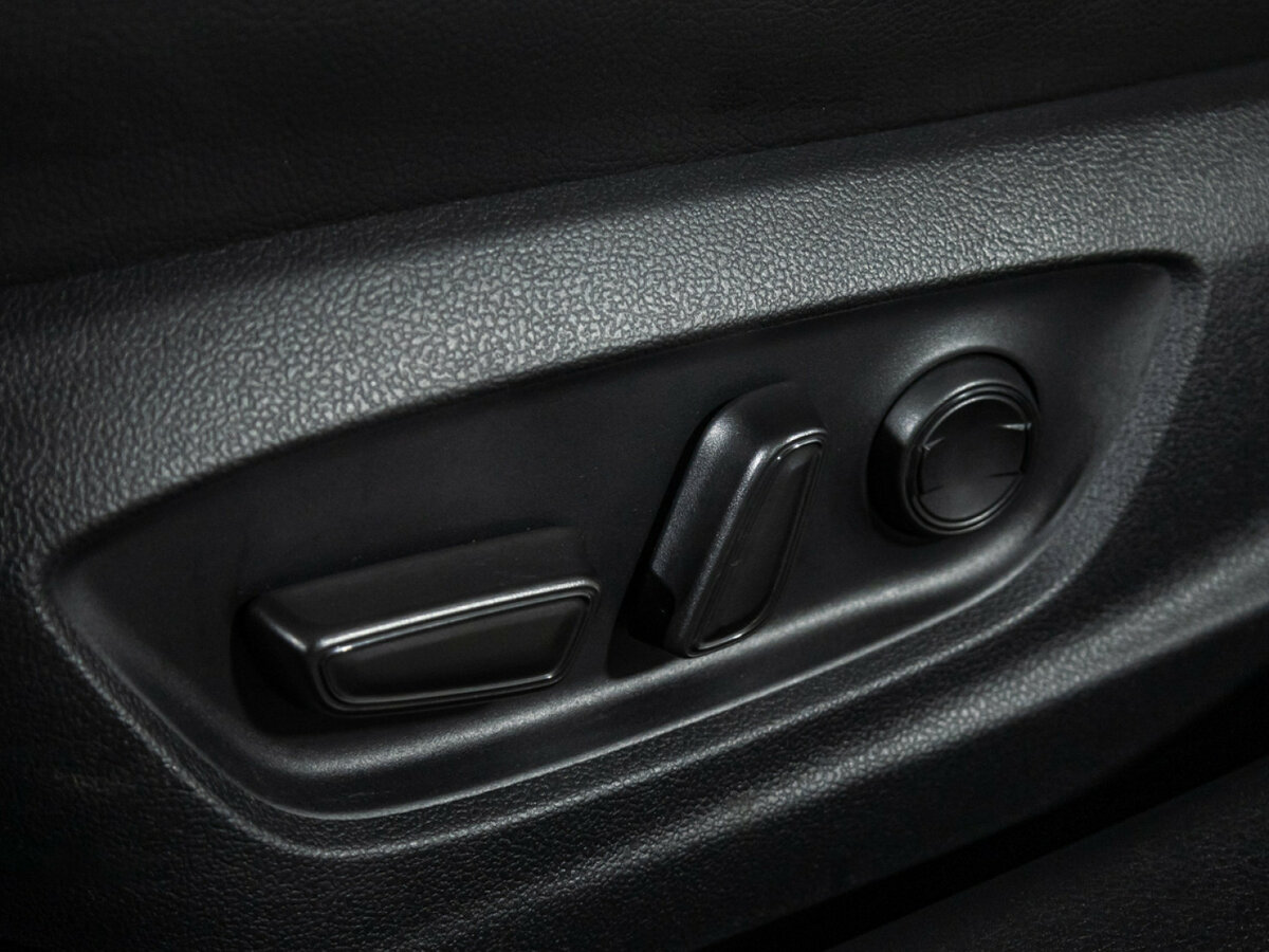 Toyota Camry с пробегом — 2020 год. Фото: #12