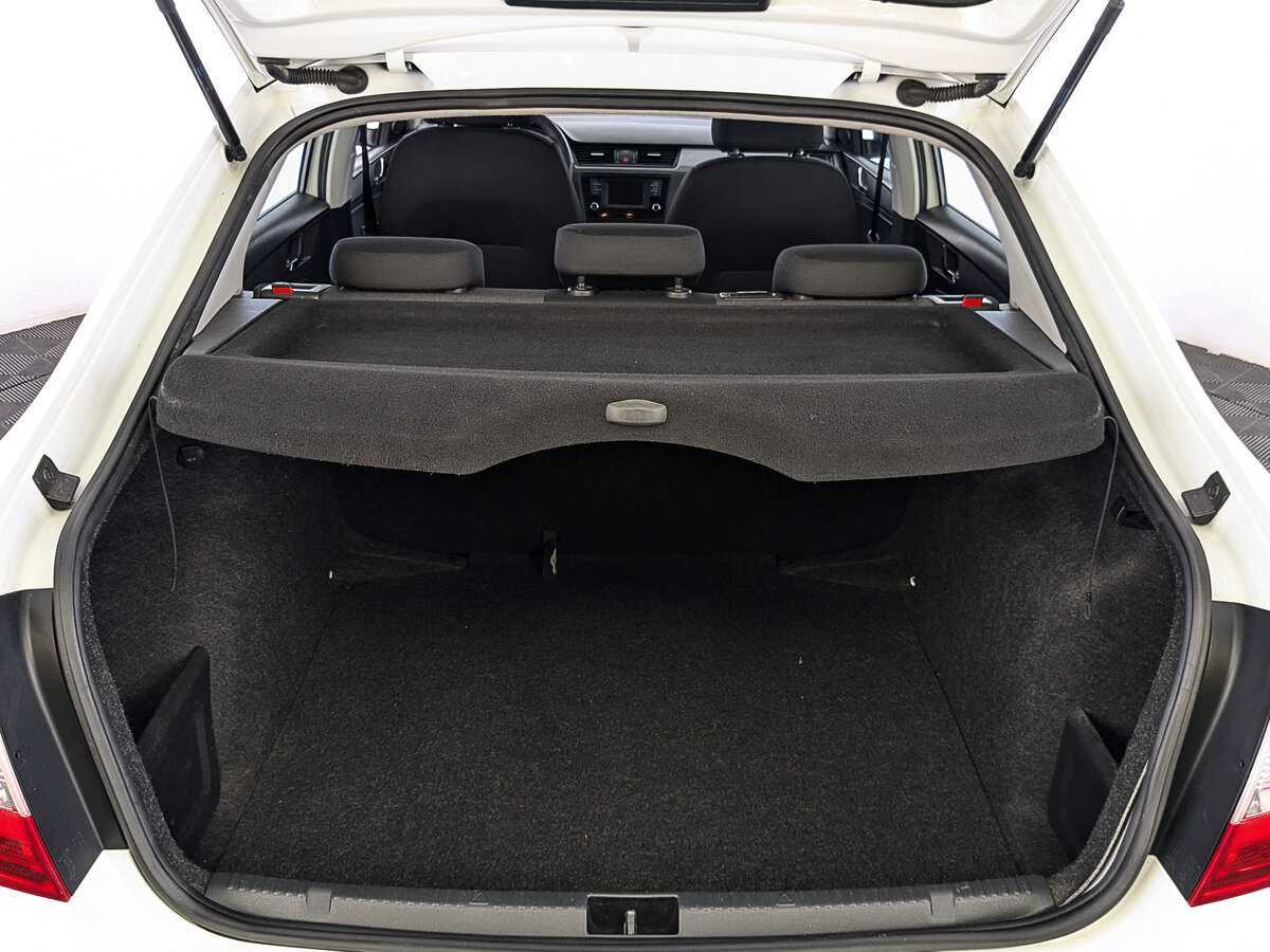 Skoda Rapid с пробегом — 2017 год. Фото: #9