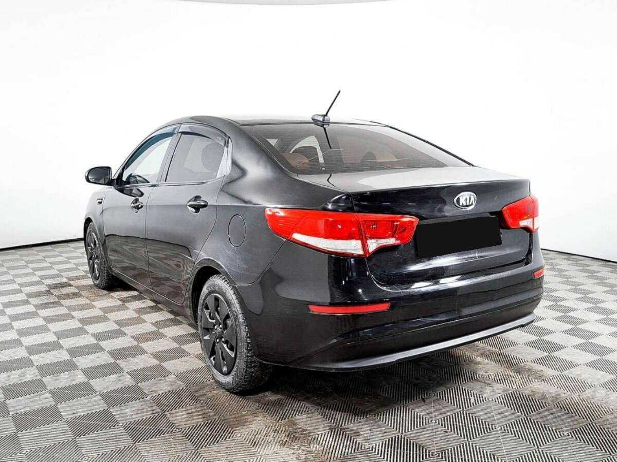 Kia Rio с пробегом — 2016 год. Фото: #5