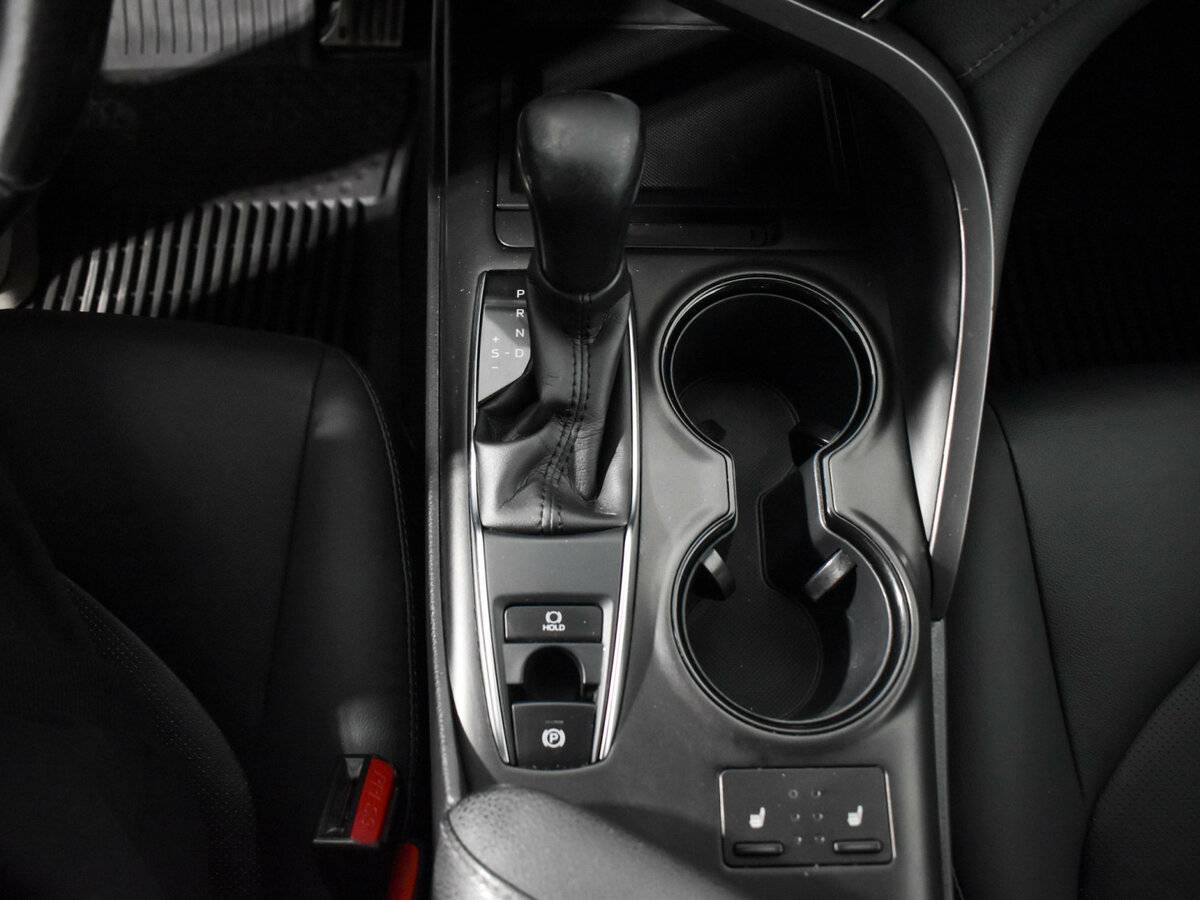 Toyota Camry с пробегом — 2022 год. Фото: #7