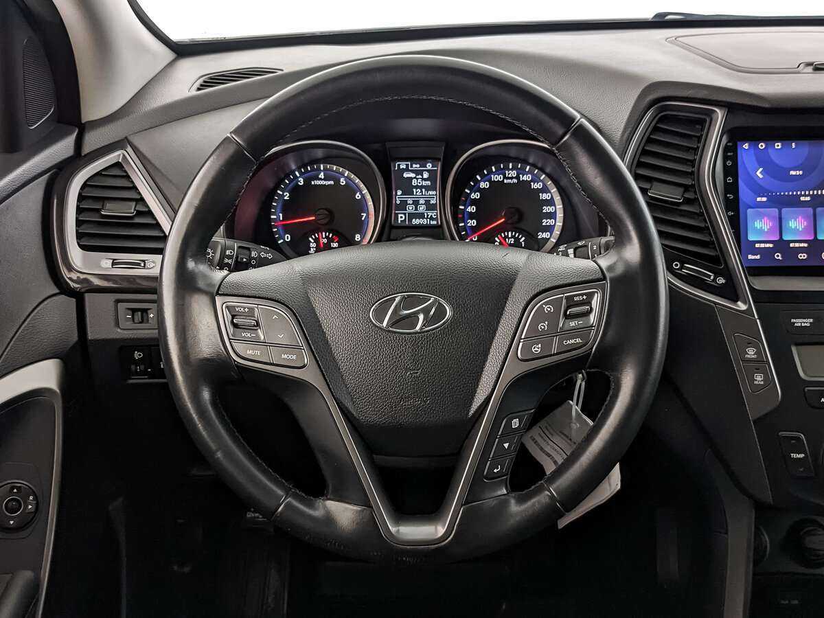 Hyundai Santa Fe с пробегом — 2013 год. Фото: #17