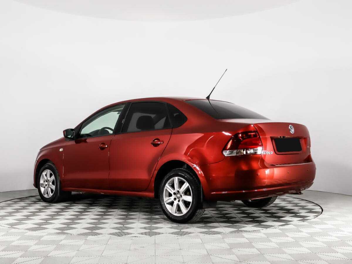 Volkswagen Polo с пробегом — 2012 год. Фото: #6