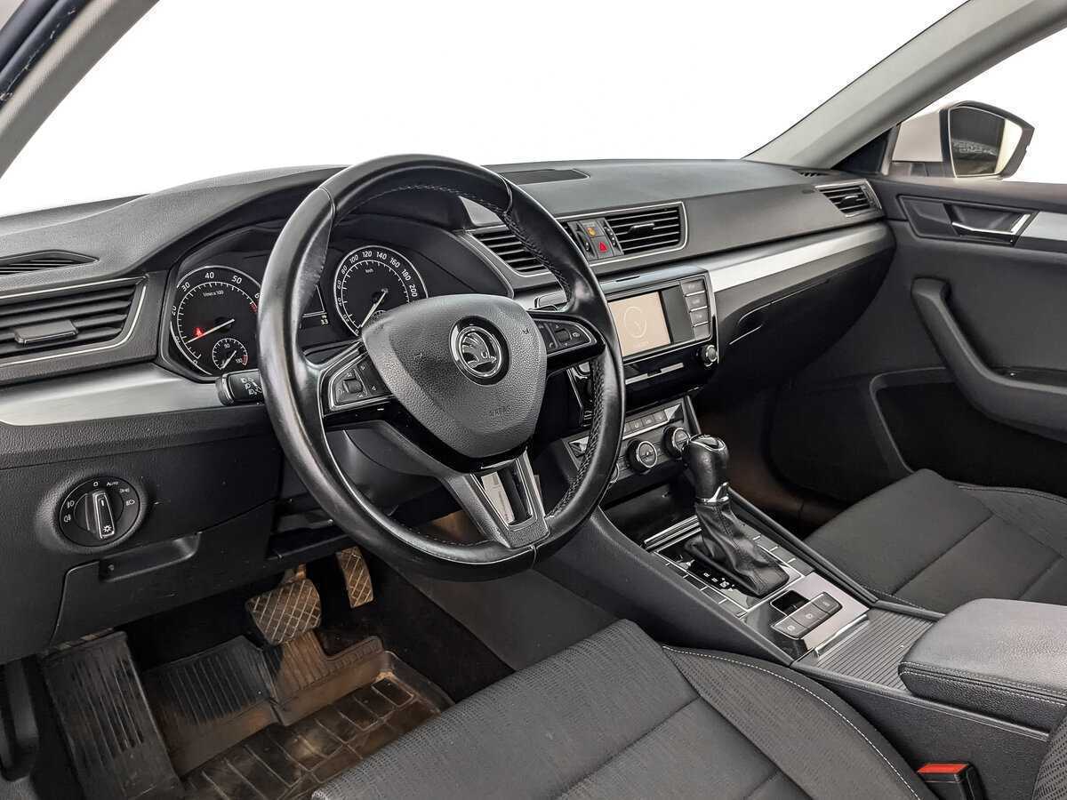 Skoda Superb с пробегом — 2017 год. Фото: #9
