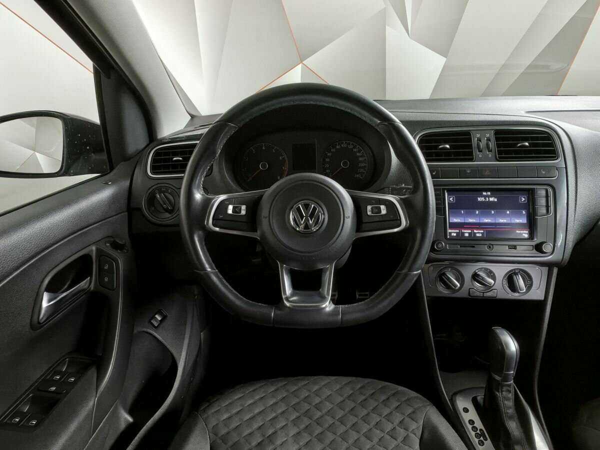 Volkswagen Polo с пробегом — 2018 год. Фото: #14