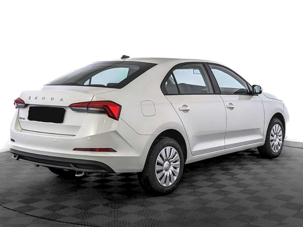 Skoda Rapid с пробегом — 2021 год. Фото: #4