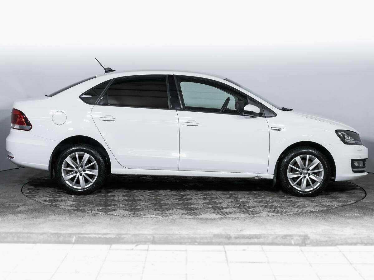 Volkswagen Polo с пробегом — 2018 год. Фото: #3
