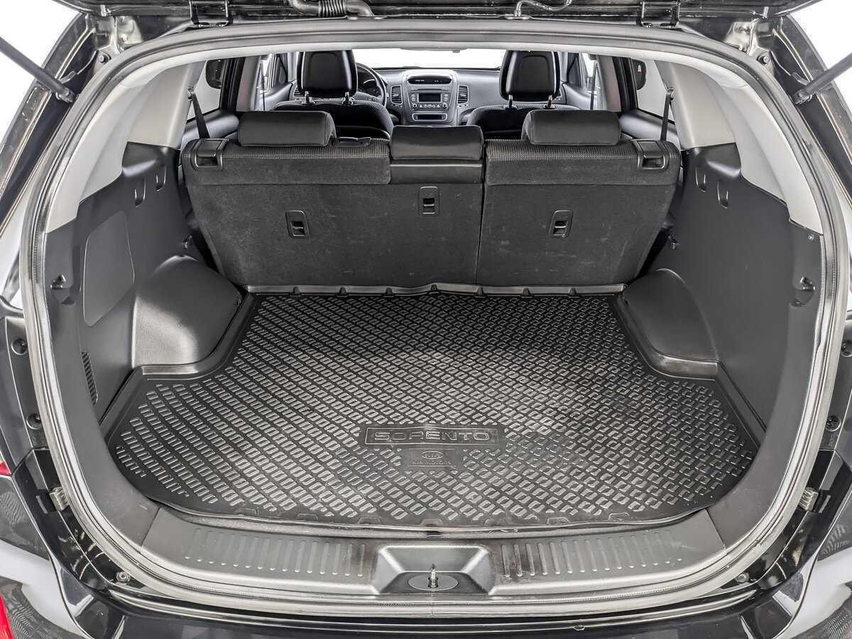 Kia Sorento с пробегом — 2015 год. Фото: #9