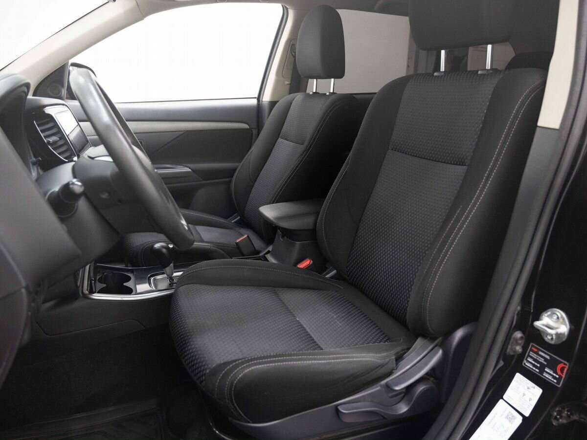 Mitsubishi Outlander с пробегом — 2018 год. Фото: #7
