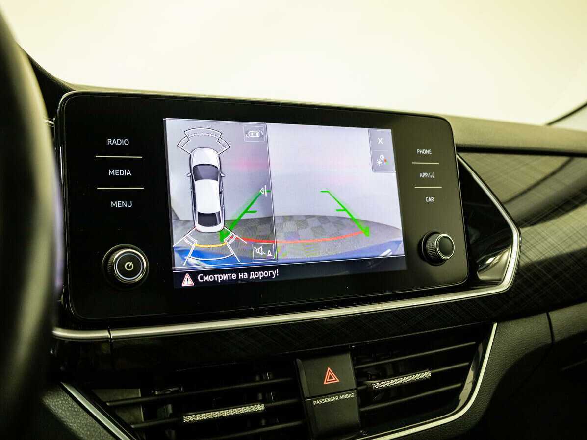 Volkswagen Polo с пробегом — 2020 год. Фото: #12