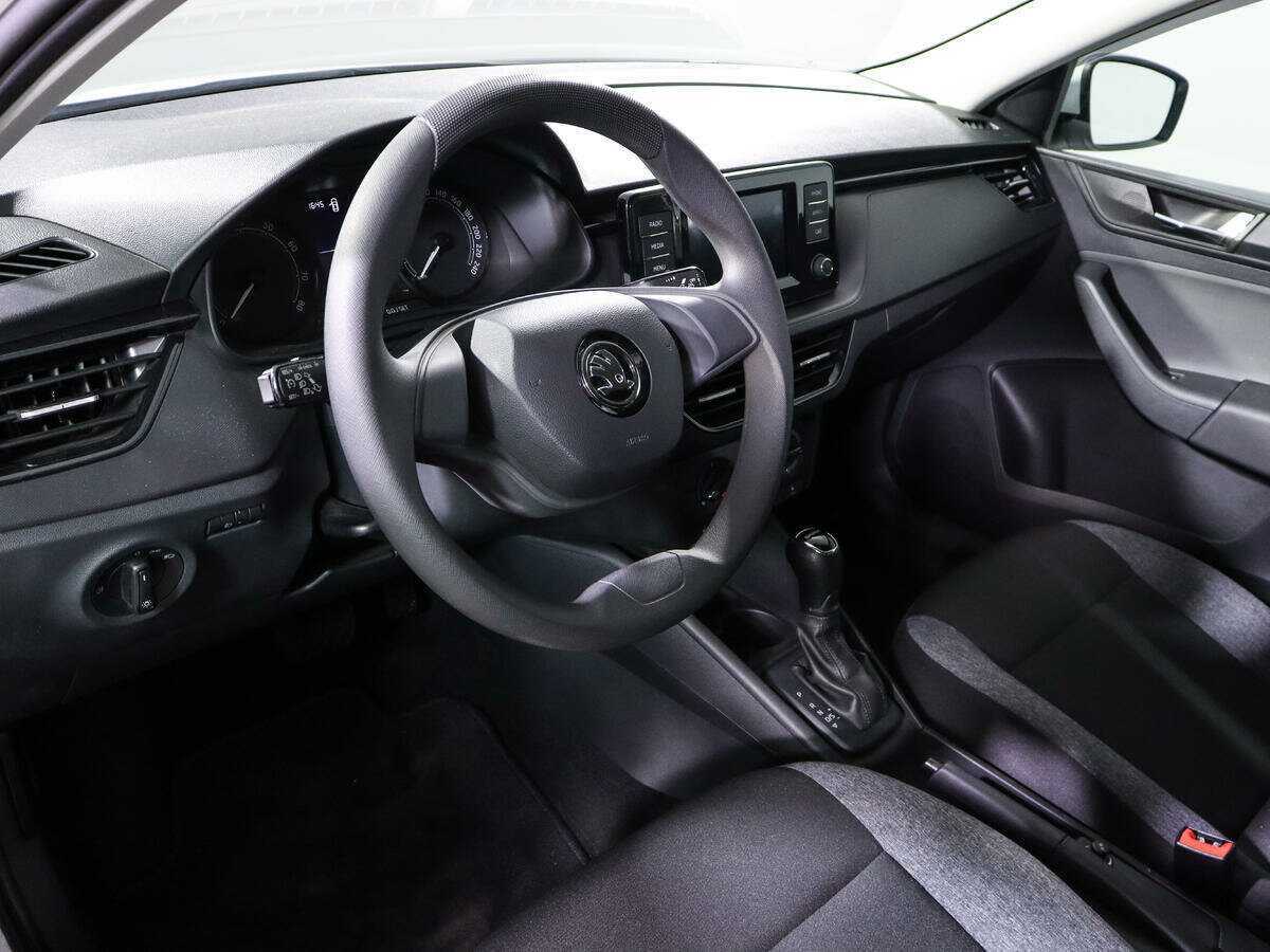 Skoda Rapid с пробегом — 2021 год. Фото: #13