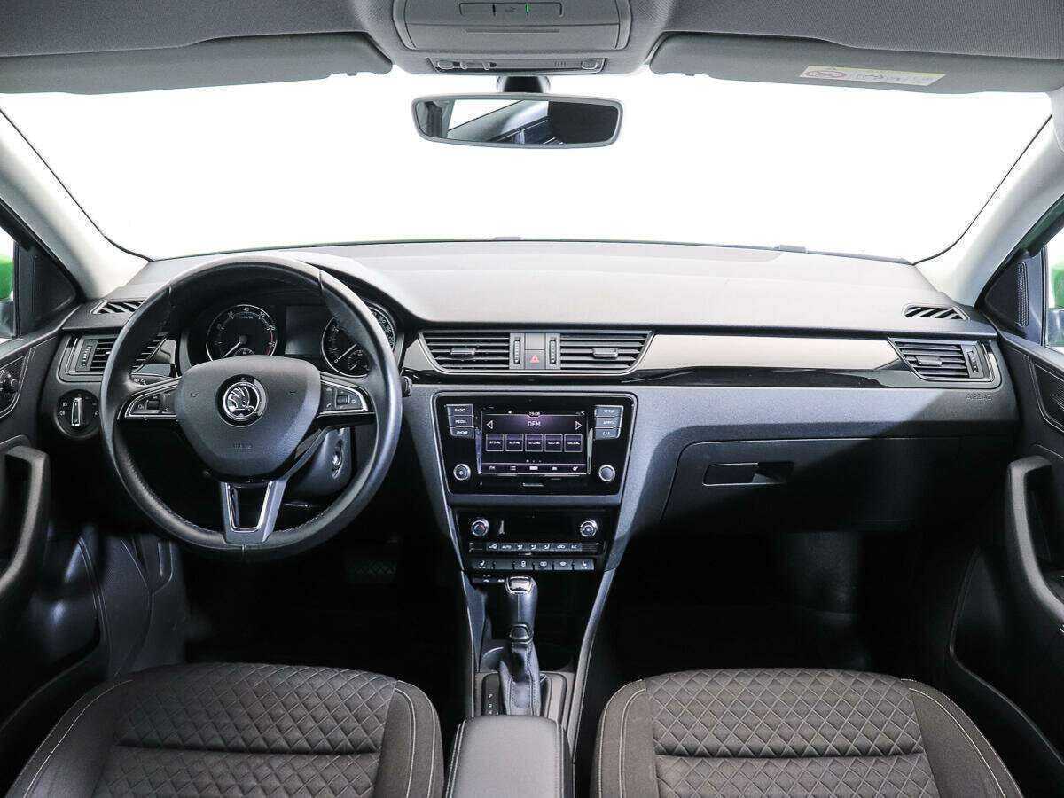 Skoda Rapid с пробегом — 2017 год. Фото: #10