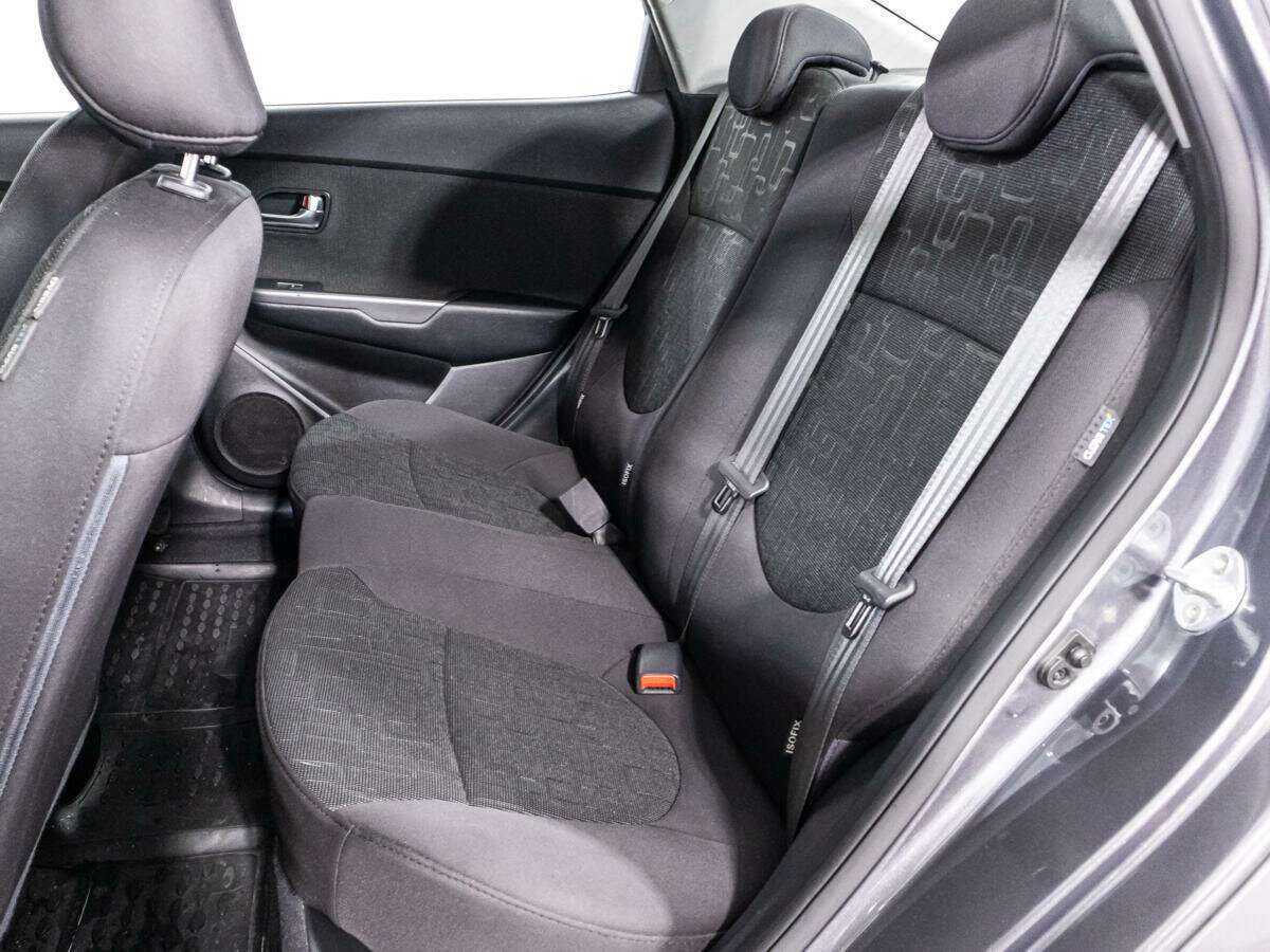 Kia Rio с пробегом — 2017 год. Фото: #9