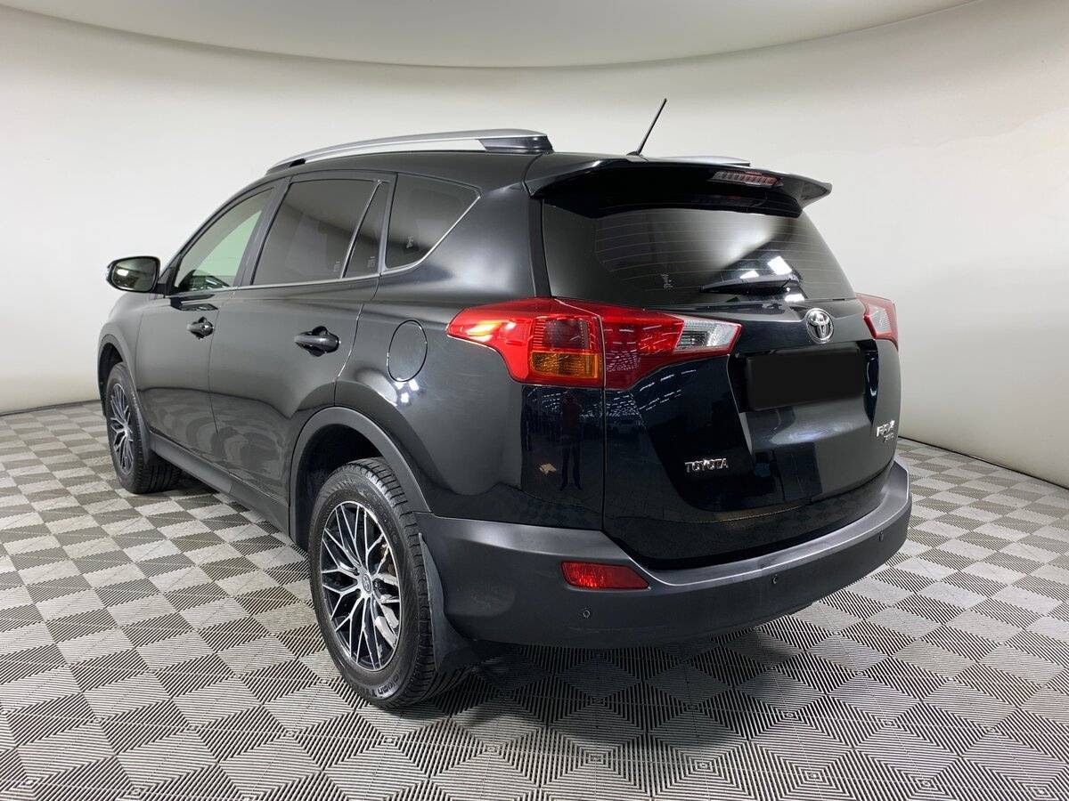Toyota RAV4 с пробегом — 2013 год. Фото: #6