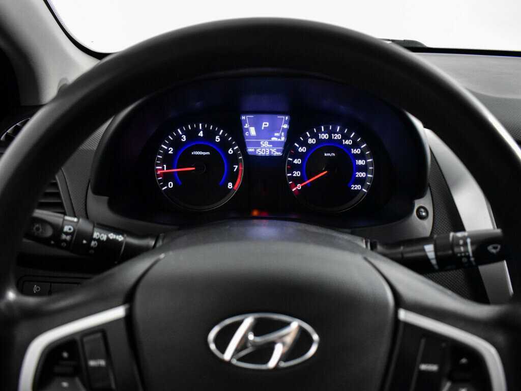 Hyundai Solaris с пробегом — 2014 год. Фото: #14