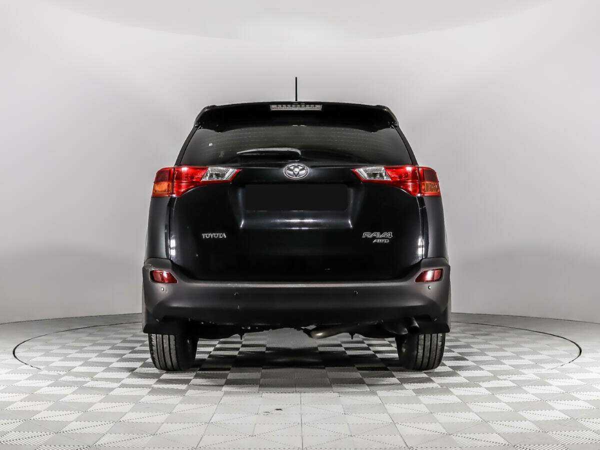 Toyota RAV4 с пробегом — 2013 год. Фото: #5