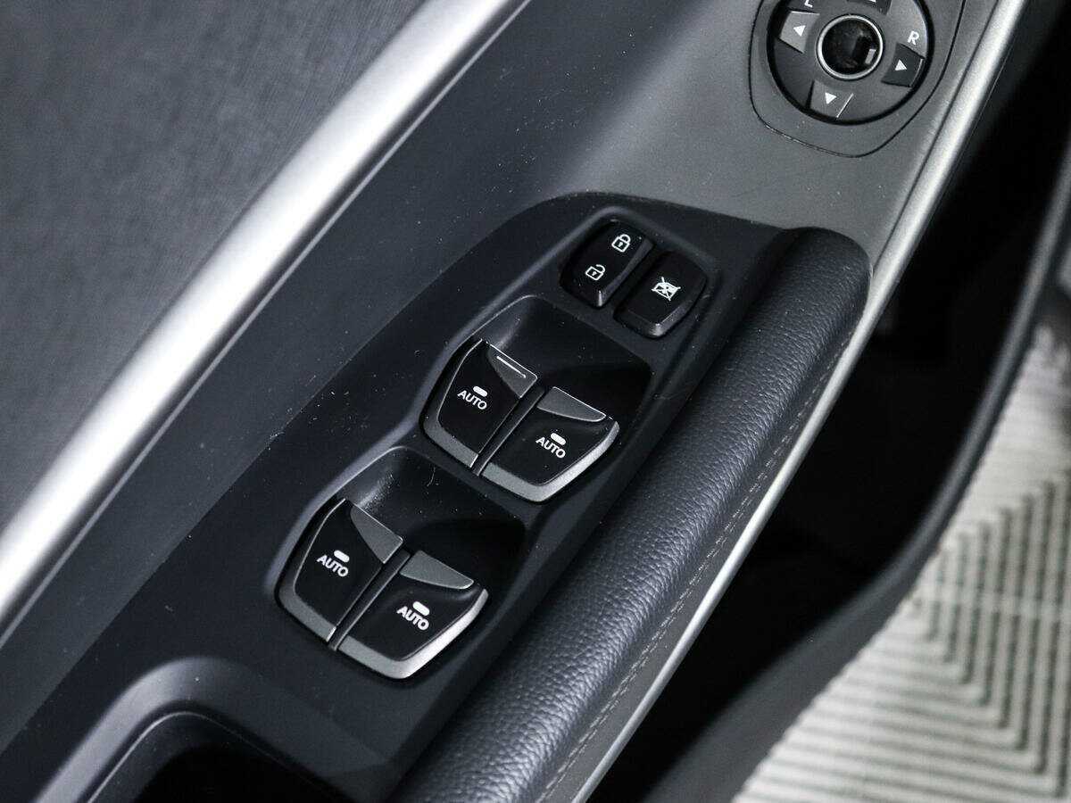 Hyundai Santa Fe с пробегом — 2015 год. Фото: #13