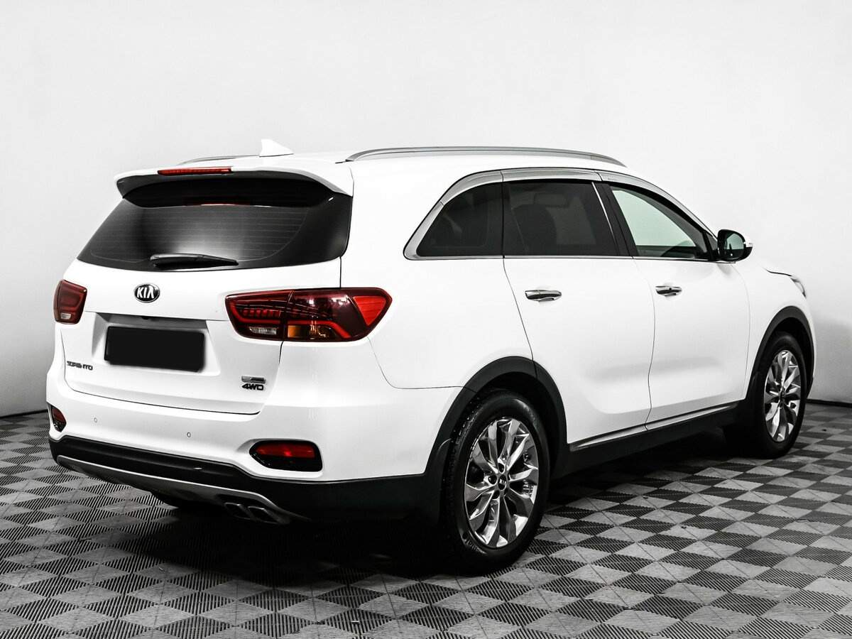 Kia Sorento с пробегом — 2017 год. Фото: #4