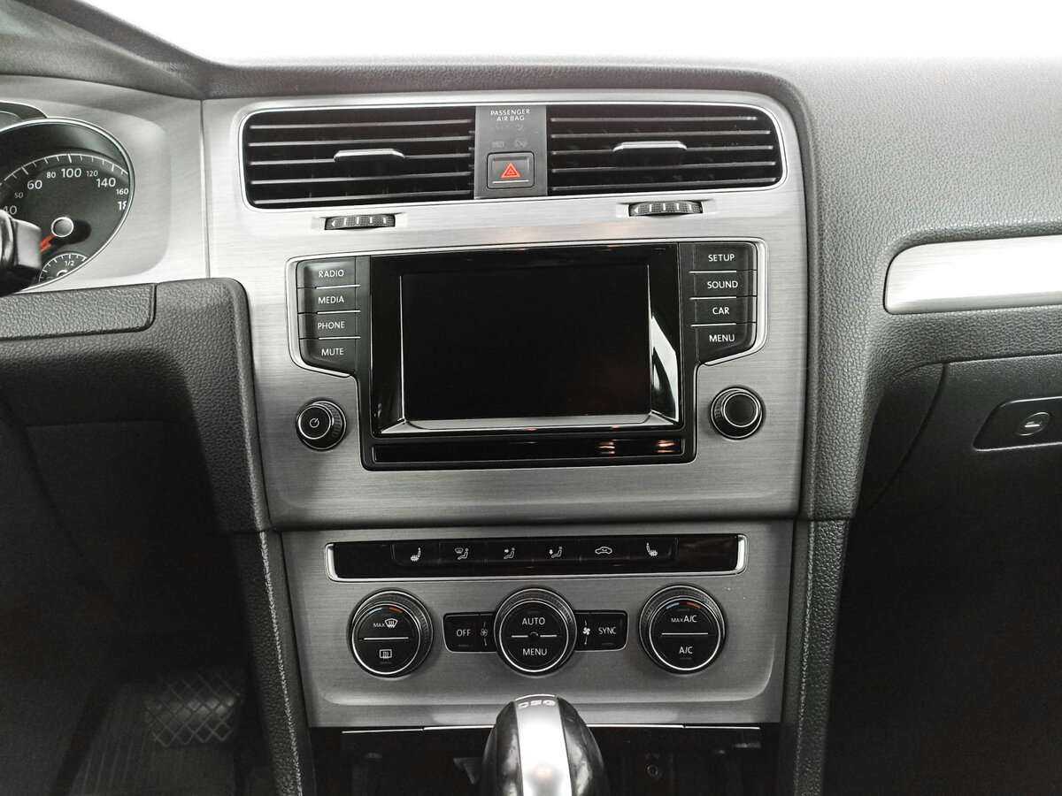 Volkswagen Golf с пробегом — 2014 год. Фото: #12