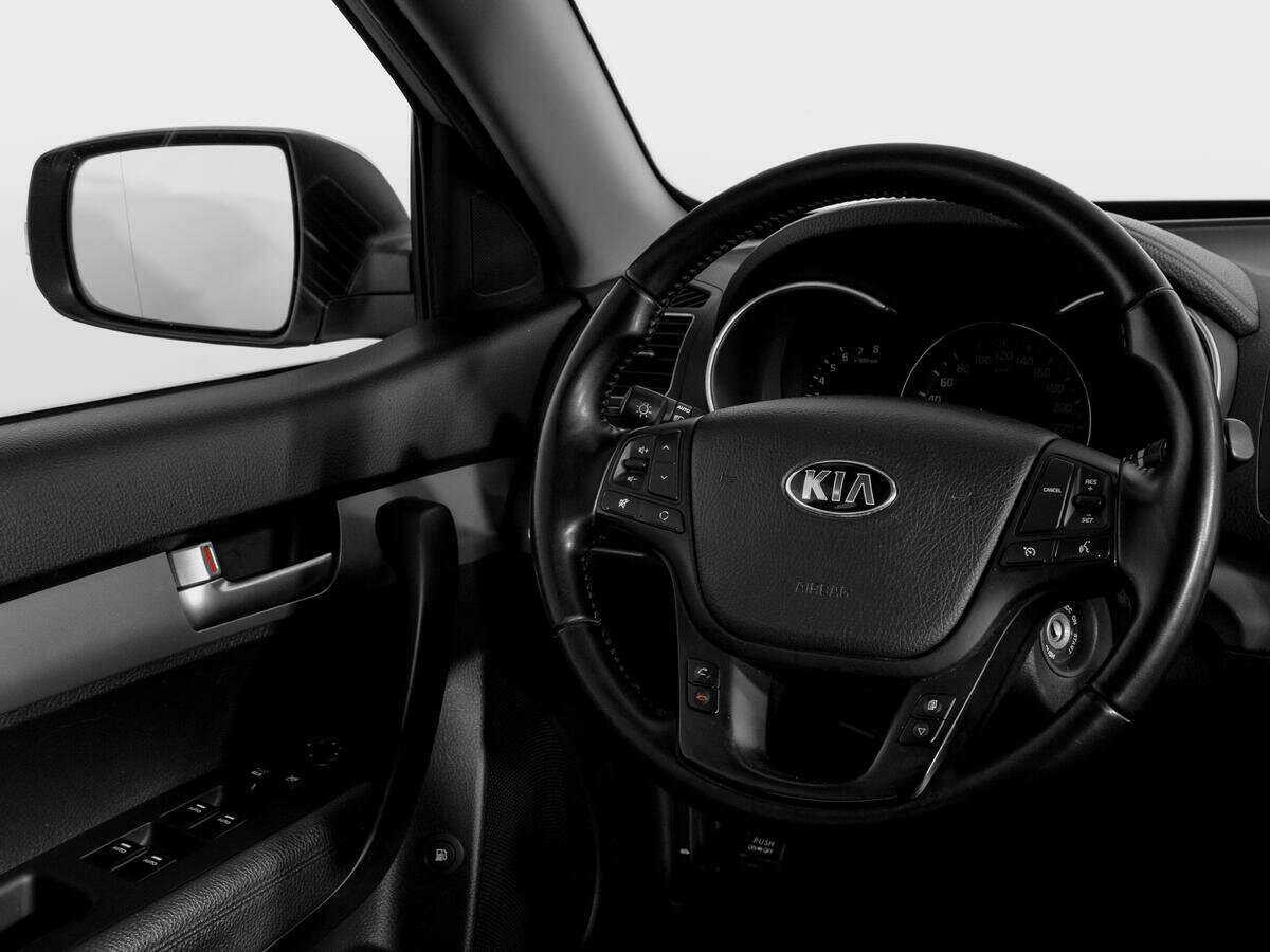 Kia Sorento с пробегом — 2013 год. Фото: #13