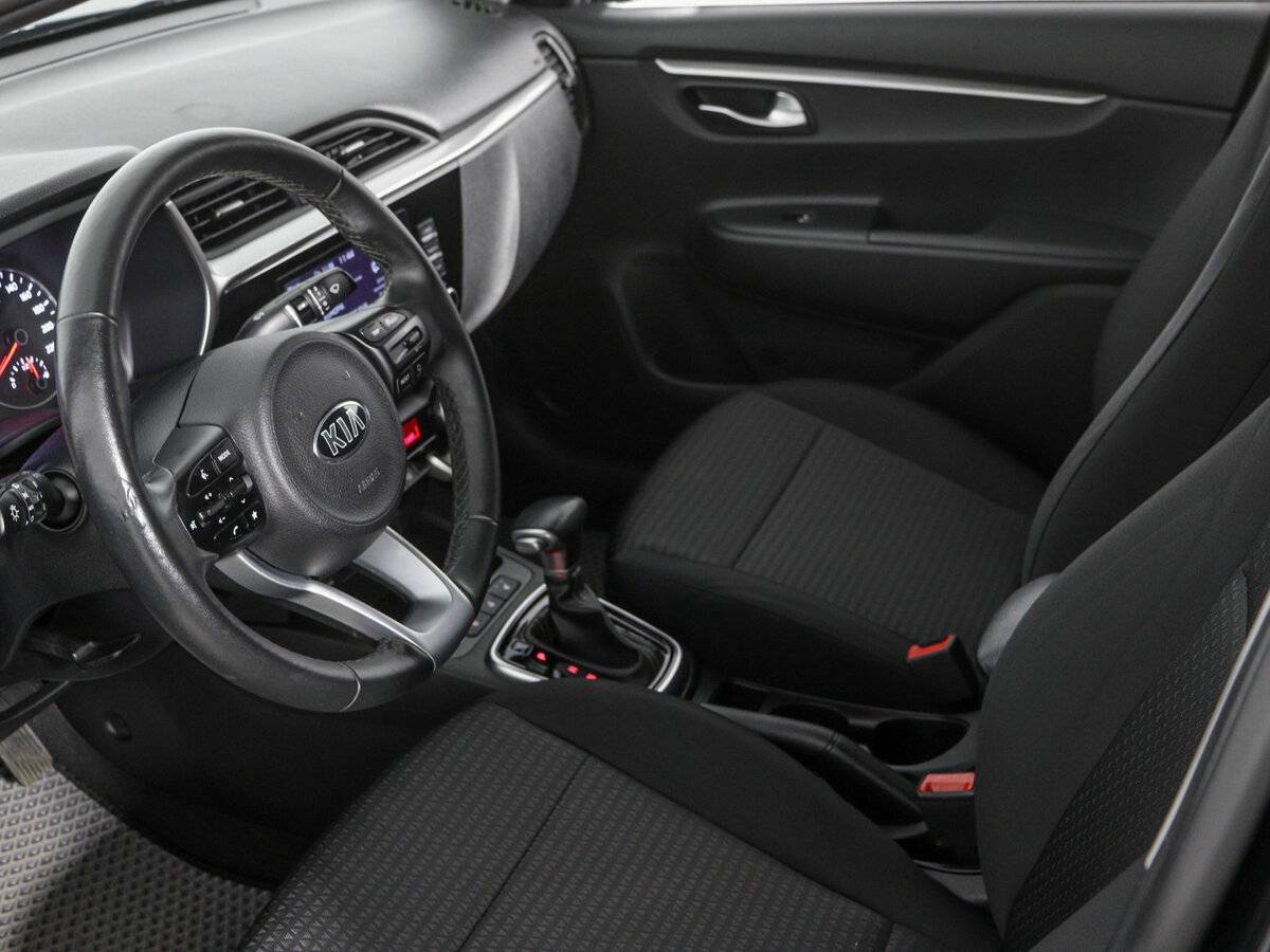 Kia Rio с пробегом — 2020 год. Фото: #9