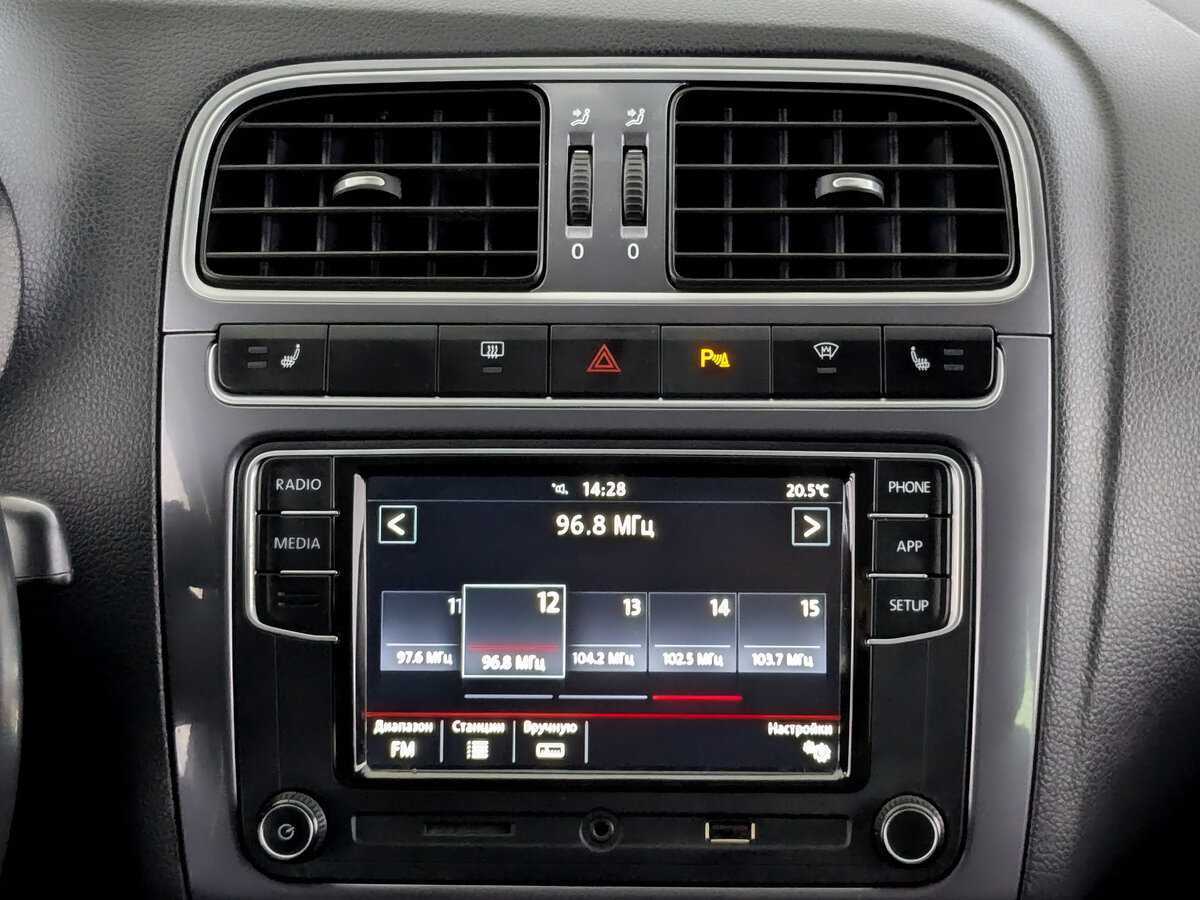 Volkswagen Polo с пробегом — 2019 год. Фото: #14