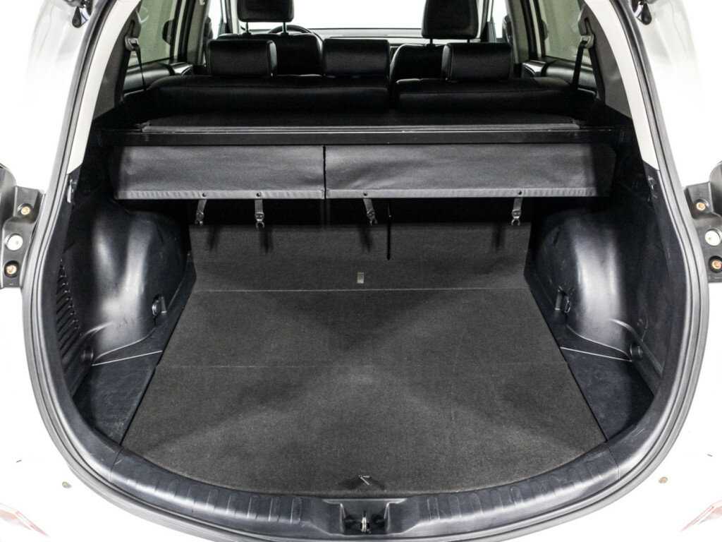 Toyota RAV4 с пробегом — 2017 год. Фото: #14