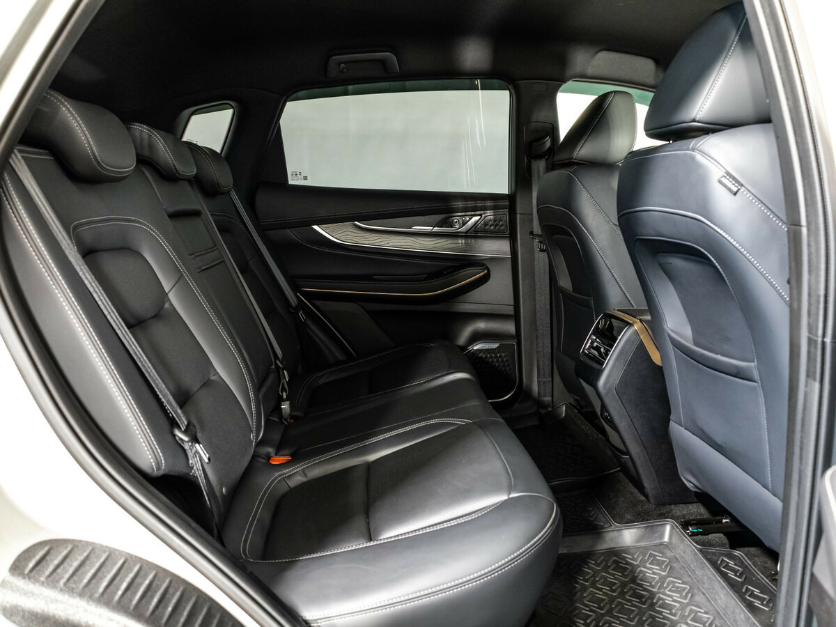 EXEED LX с пробегом — 2024 год. Фото: #13