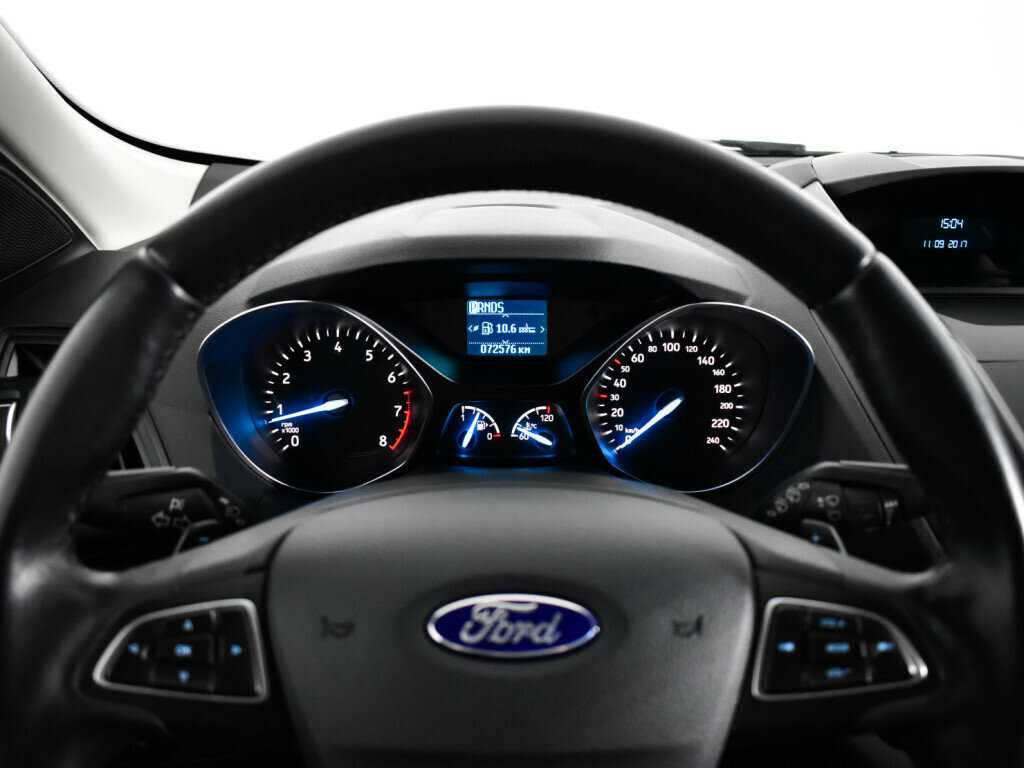 Ford Kuga с пробегом — 2017 год. Фото: #10