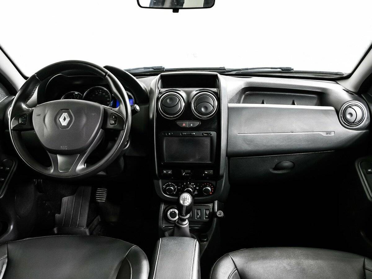 Renault Duster с пробегом — 2017 год. Фото: #10