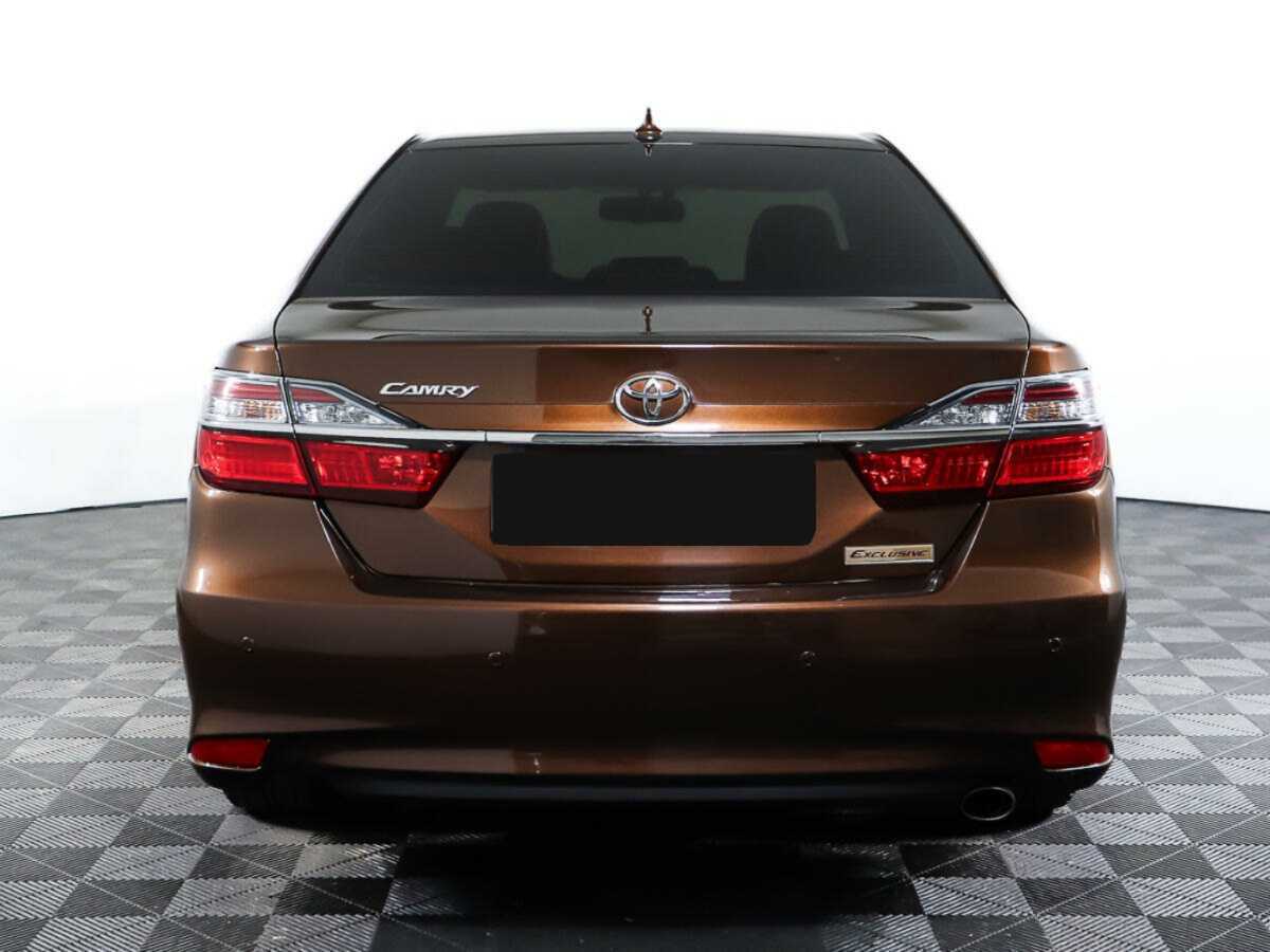 Toyota Camry с пробегом — 2017 год. Фото: #5