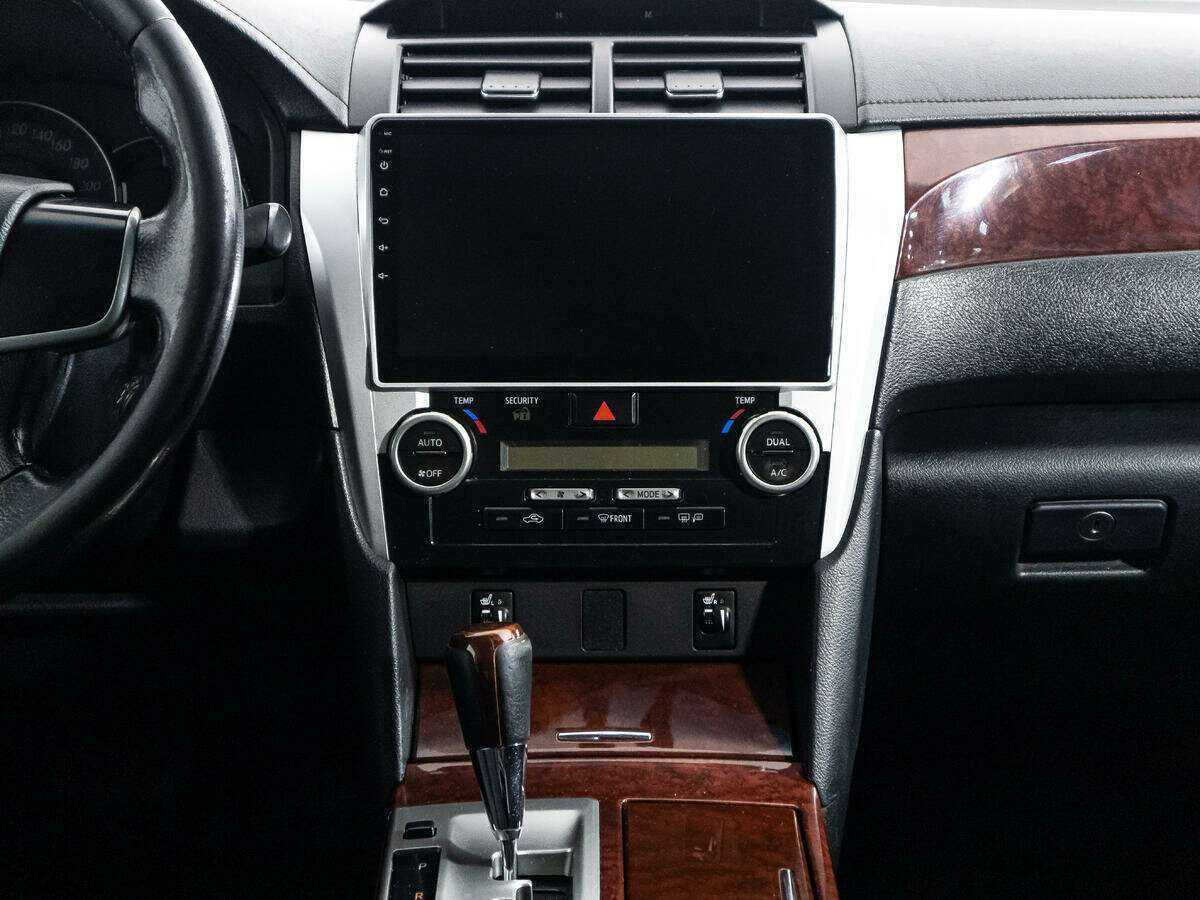 Toyota Camry с пробегом — 2012 год. Фото: #13