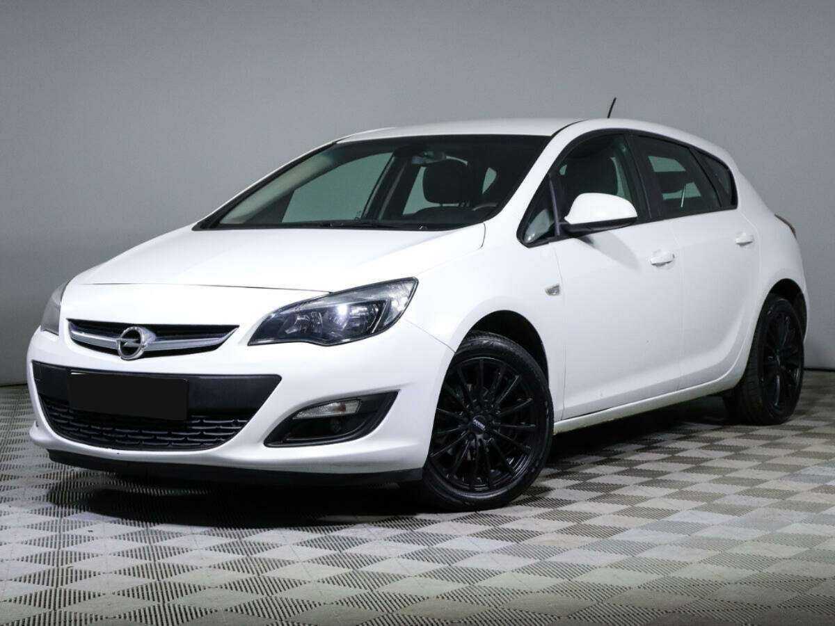Opel Astra с пробегом — 2012 год. Посмотреть фото
