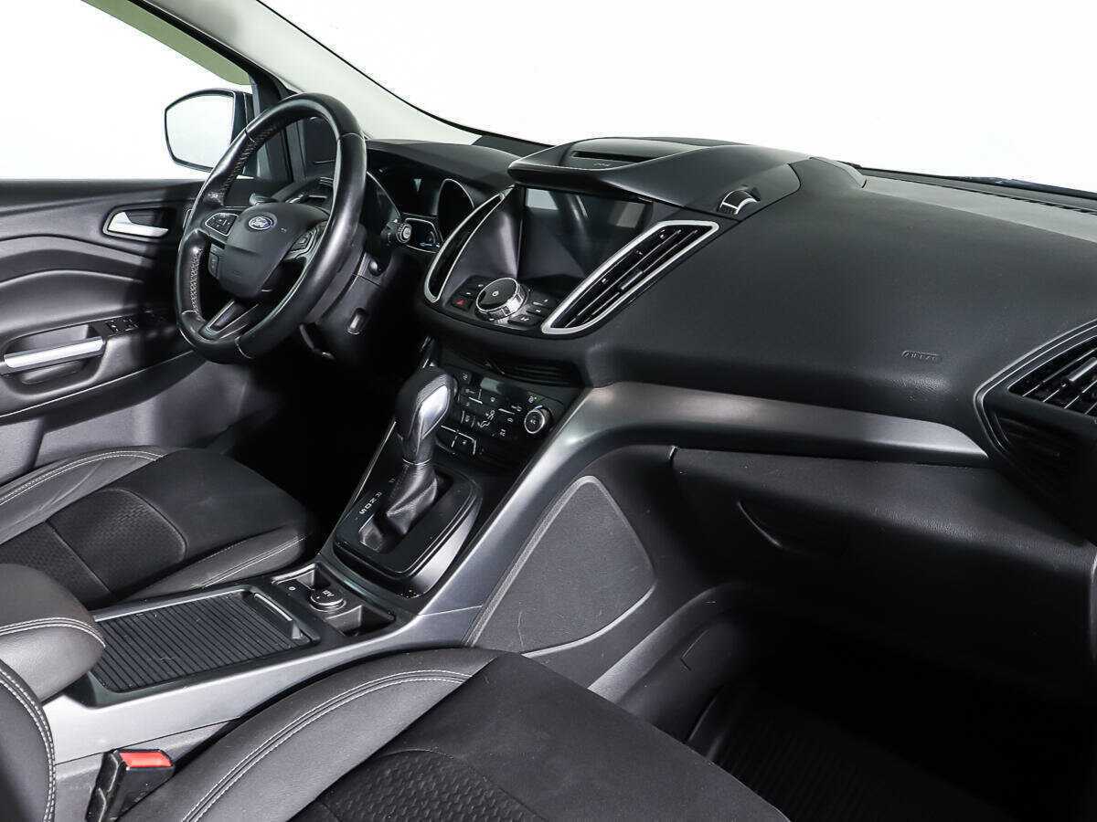 Ford Kuga с пробегом — 2017 год. Фото: #8