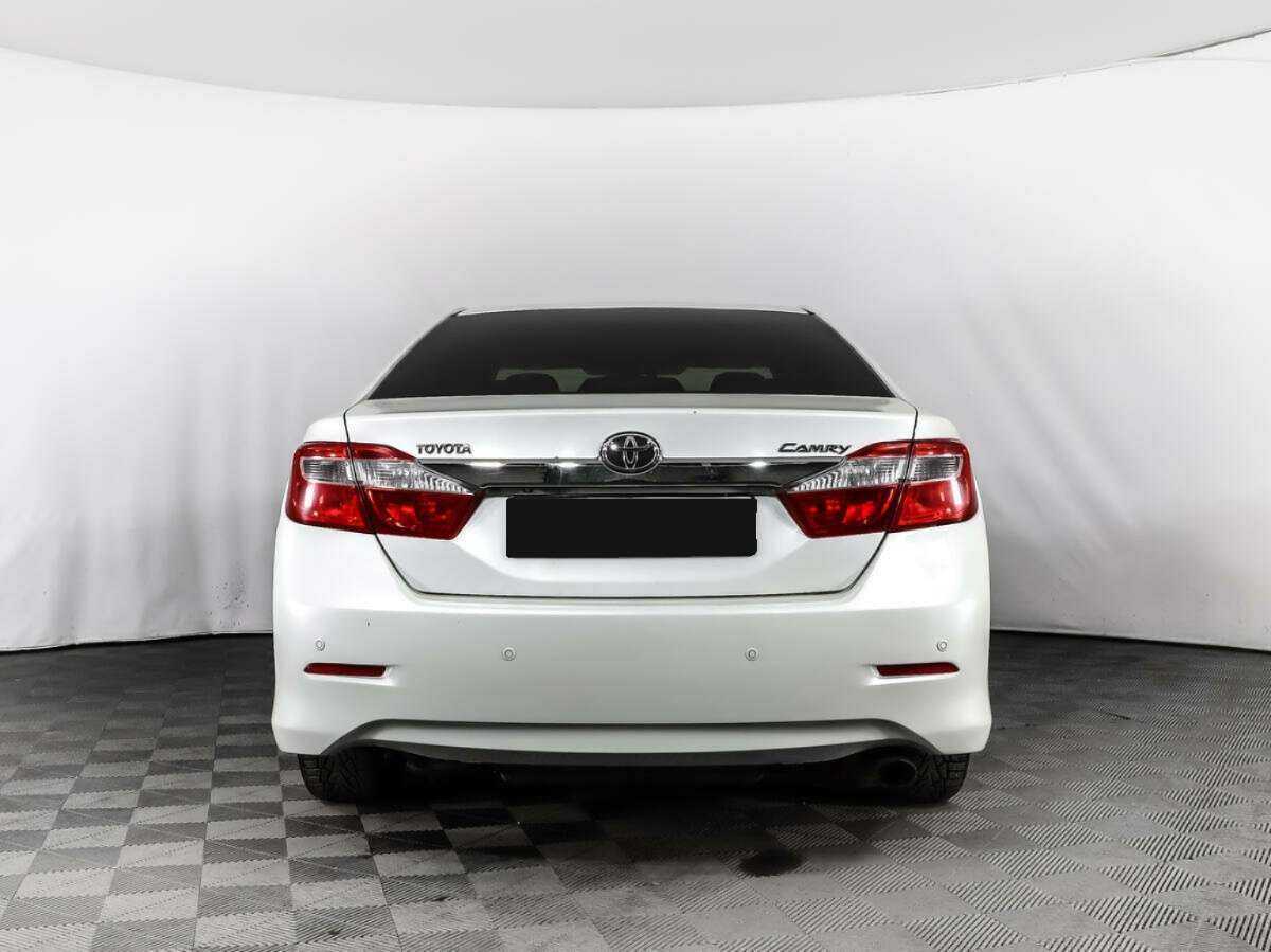 Toyota Camry с пробегом — 2012 год. Фото: #5
