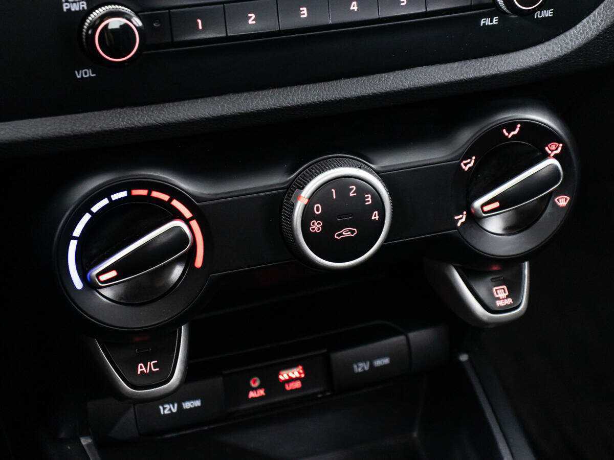 Kia Rio с пробегом — 2017 год. Фото: #14