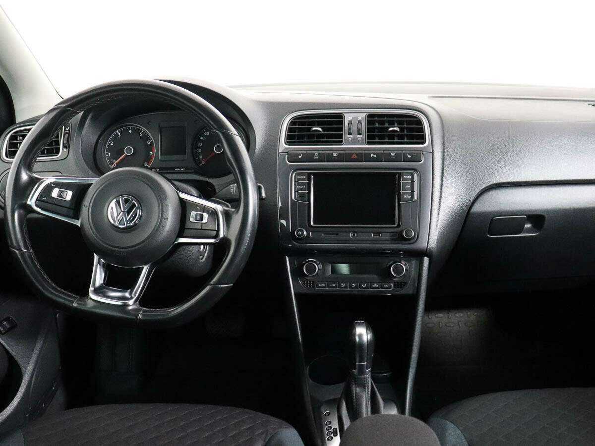 Volkswagen Polo с пробегом — 2019 год. Фото: #10