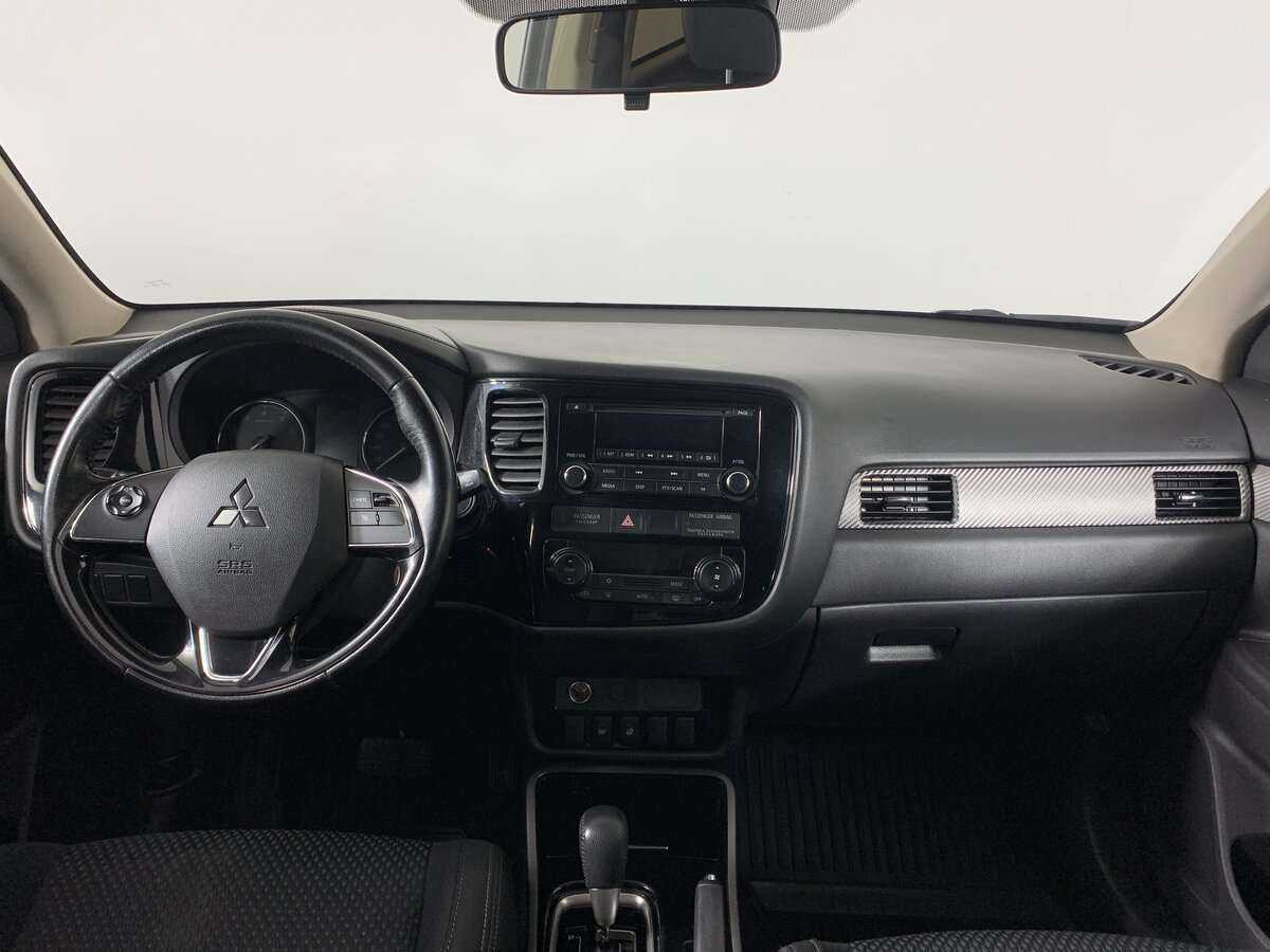 Mitsubishi Outlander с пробегом — 2018 год. Фото: #10