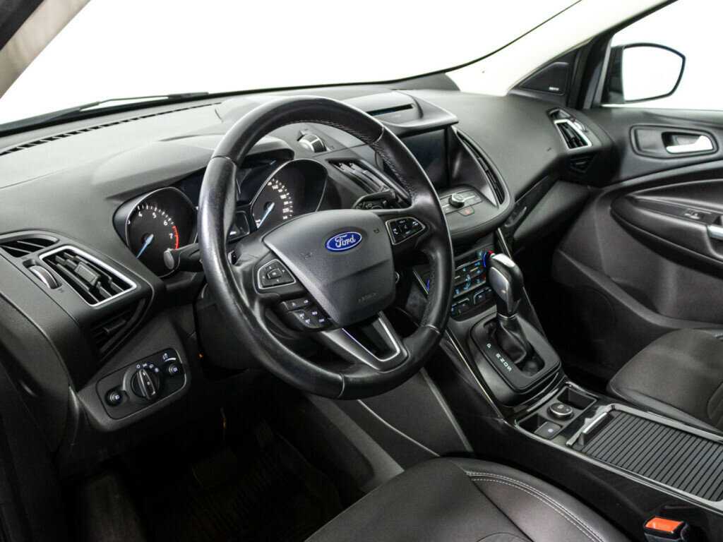 Ford Kuga с пробегом — 2017 год. Фото: #10