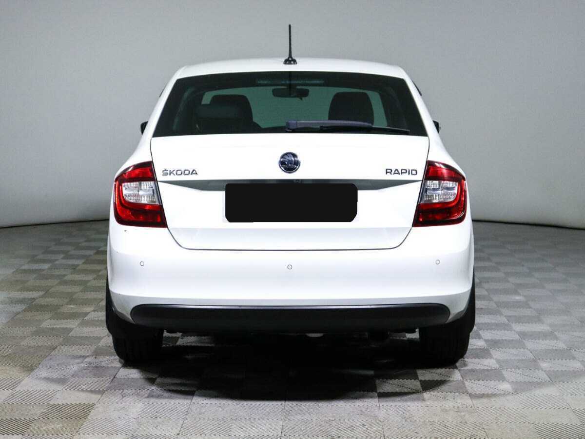 Skoda Rapid с пробегом — 2019 год. Фото: #5