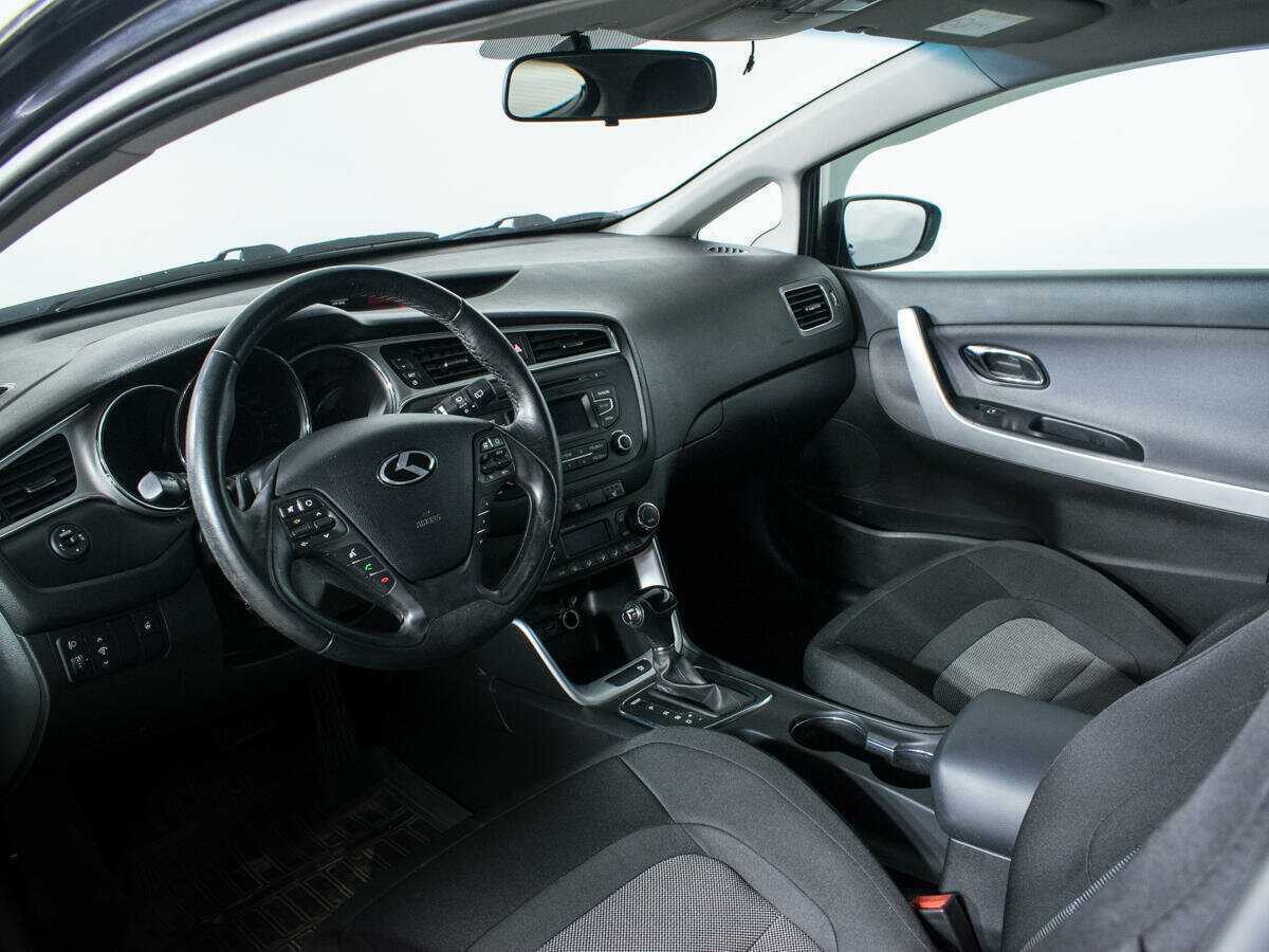 Kia Ceed с пробегом — 2015 год. Фото: #8