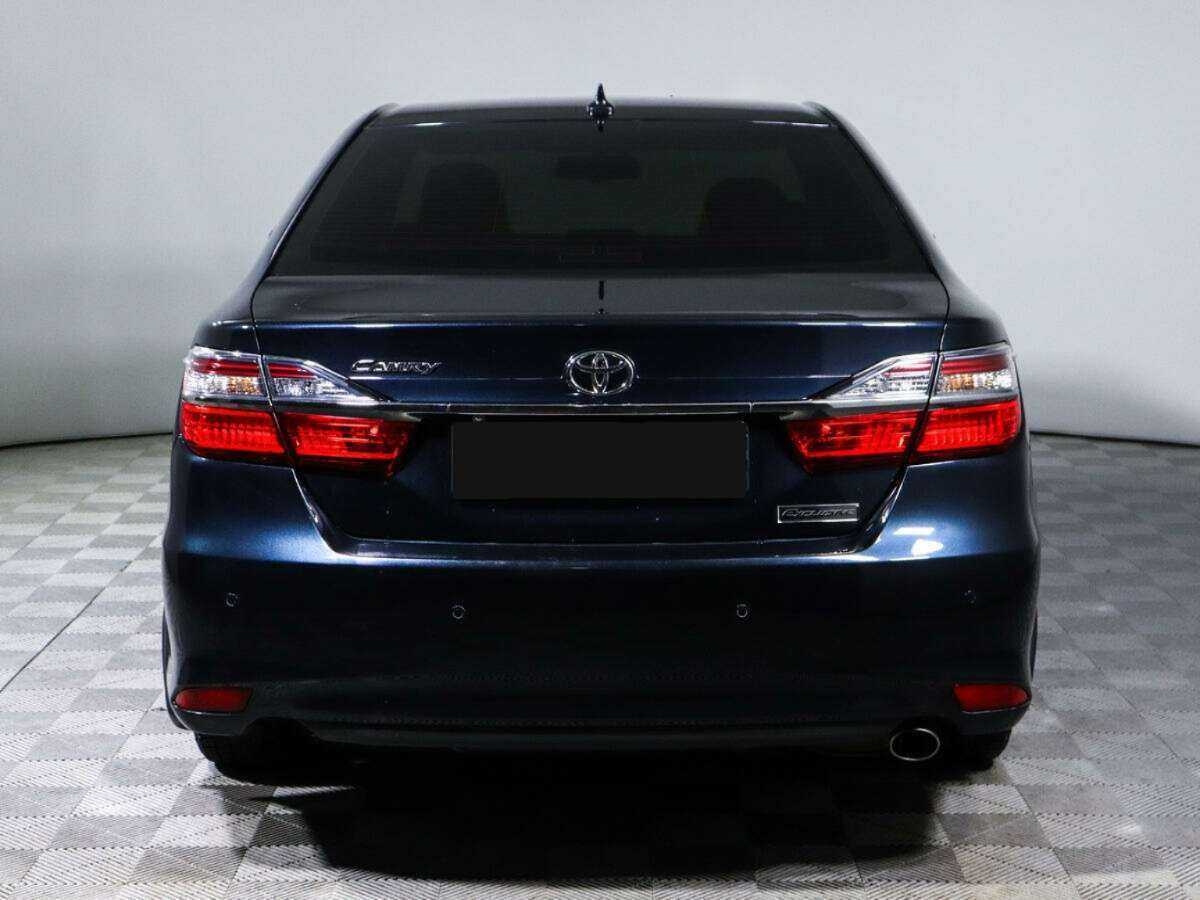 Toyota Camry с пробегом — 2017 год. Фото: #5