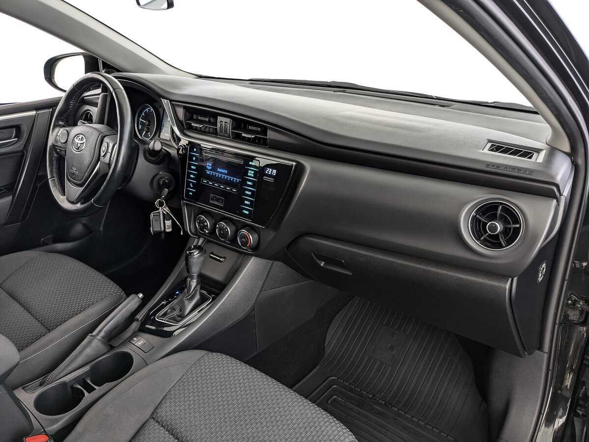 Toyota Corolla с пробегом — 2017 год. Фото: #8