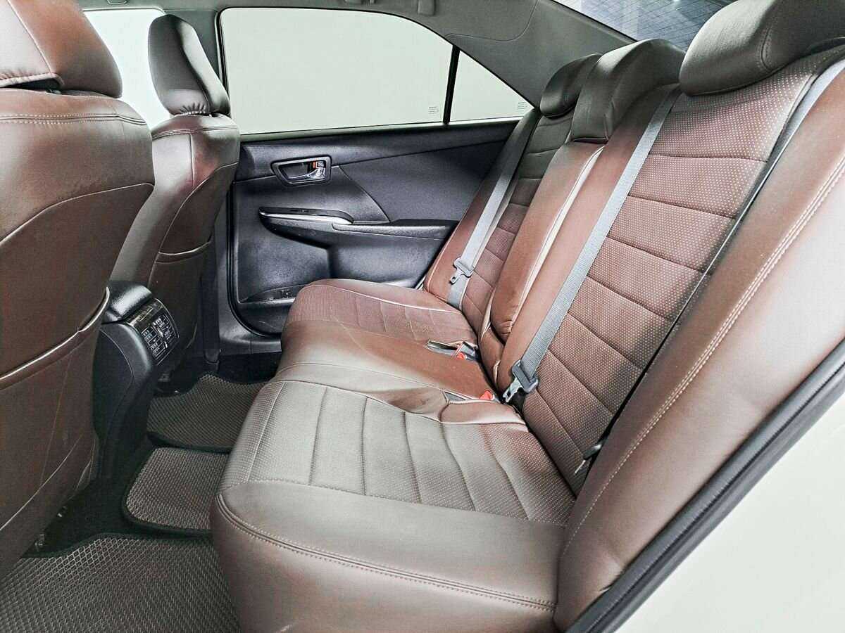 Toyota Camry с пробегом — 2016 год. Фото: #8